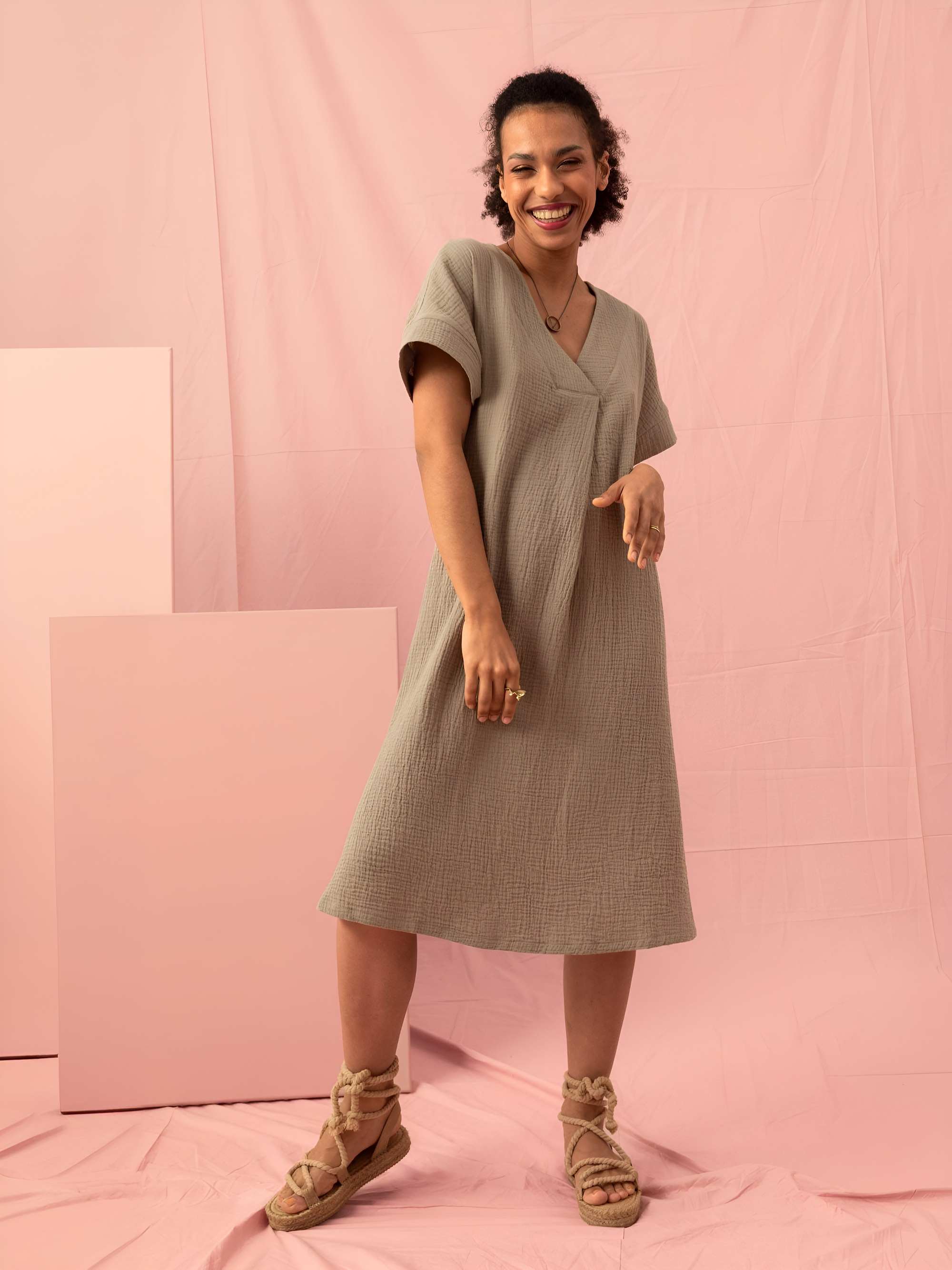 Dark beige muslin loose-fitting dress Women
