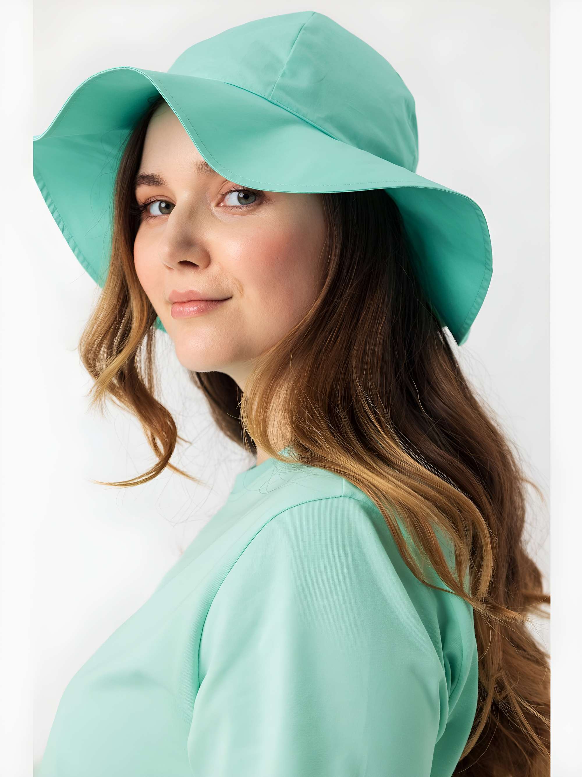 Mint wide brim hat Women