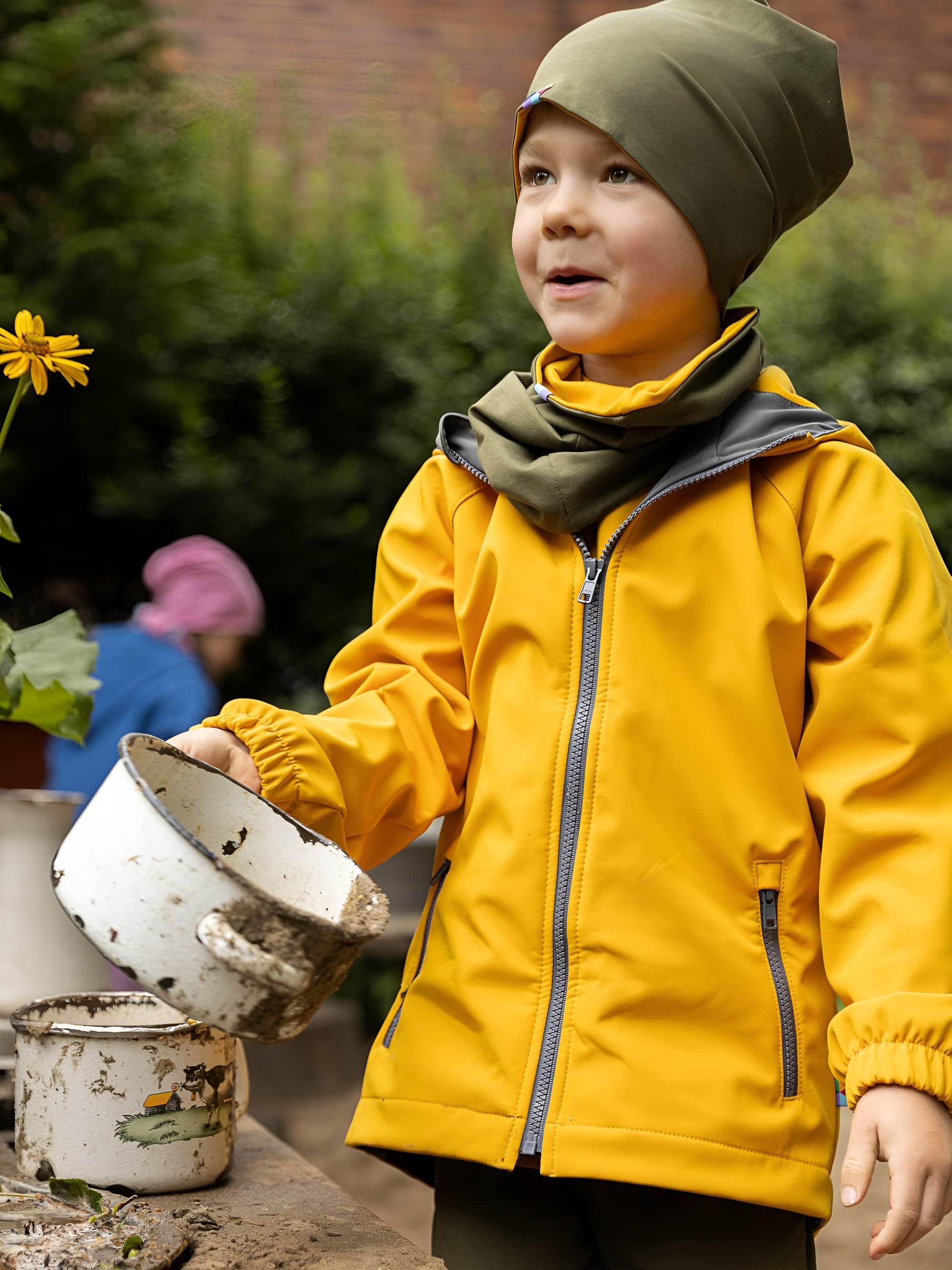 Musztardowa kurtka softshell