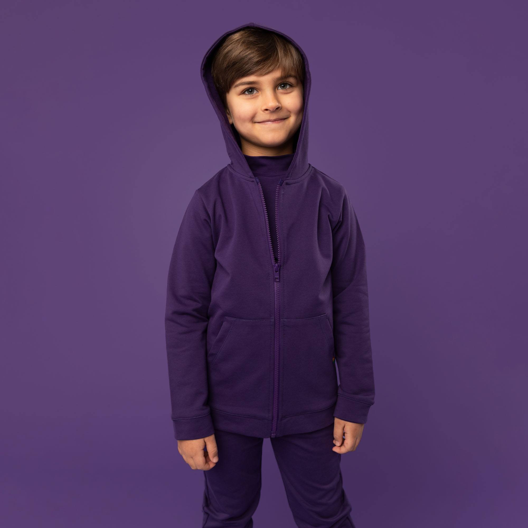 Fioletowa bluza z kapturem