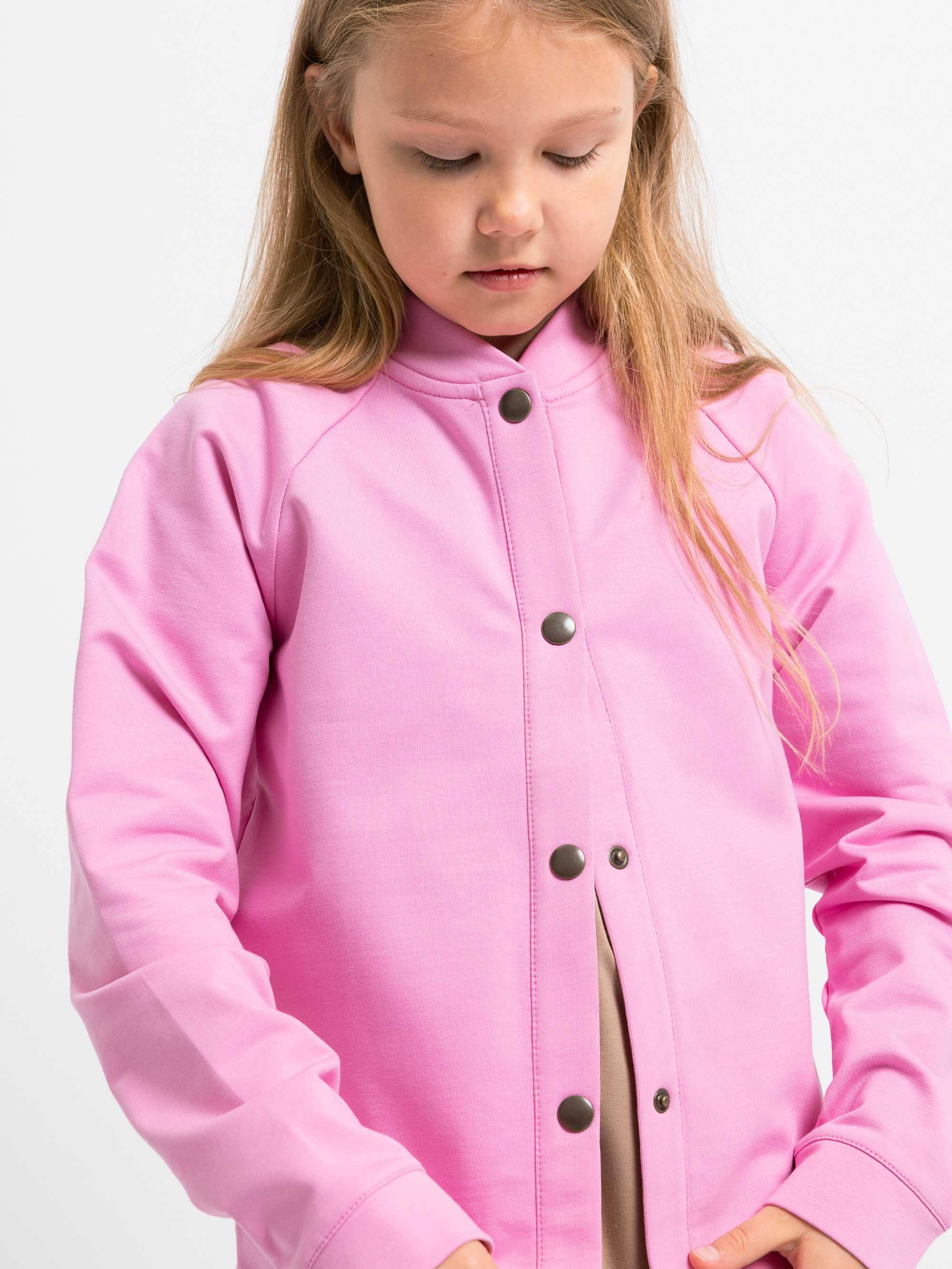 Pasteloworóżowa bluza bomber