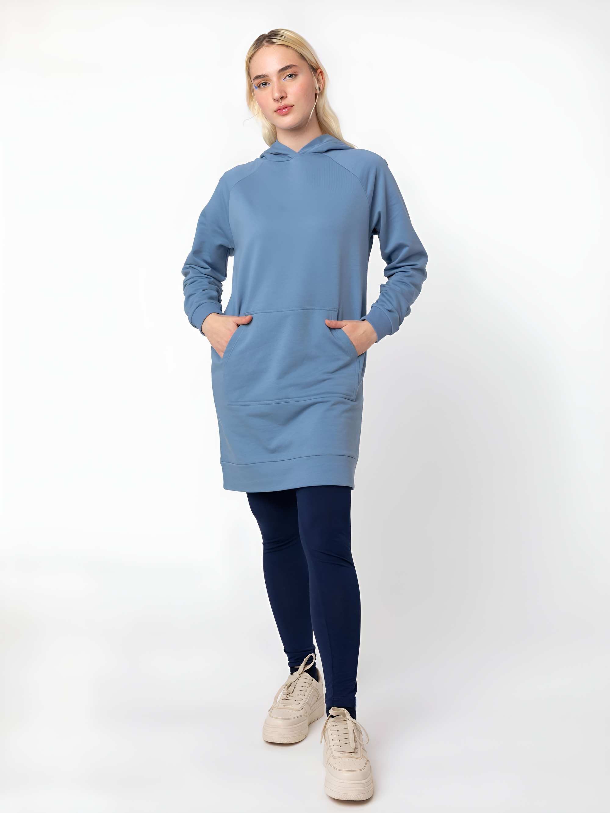 Granatowe legginsy z gumką w pasie
