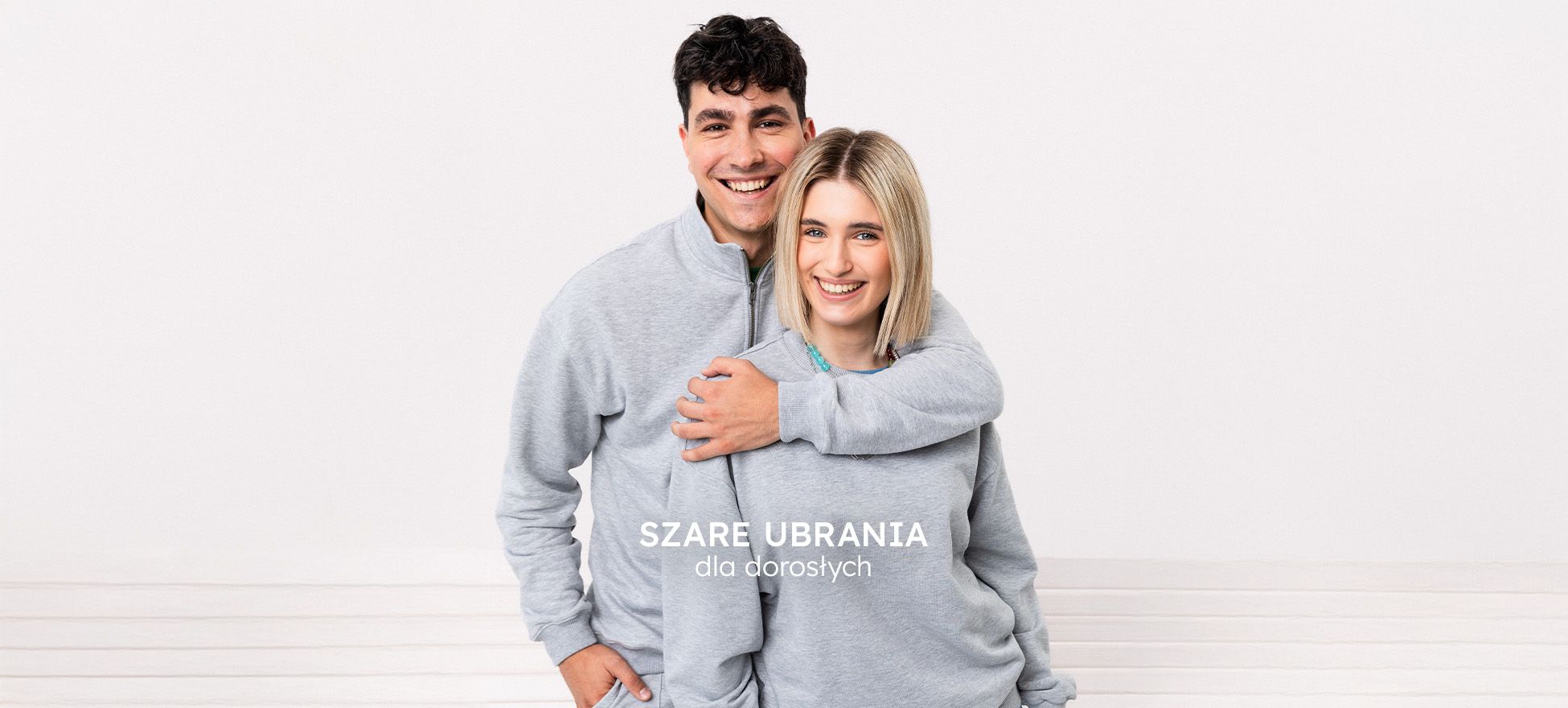 szare ubrania dorośli