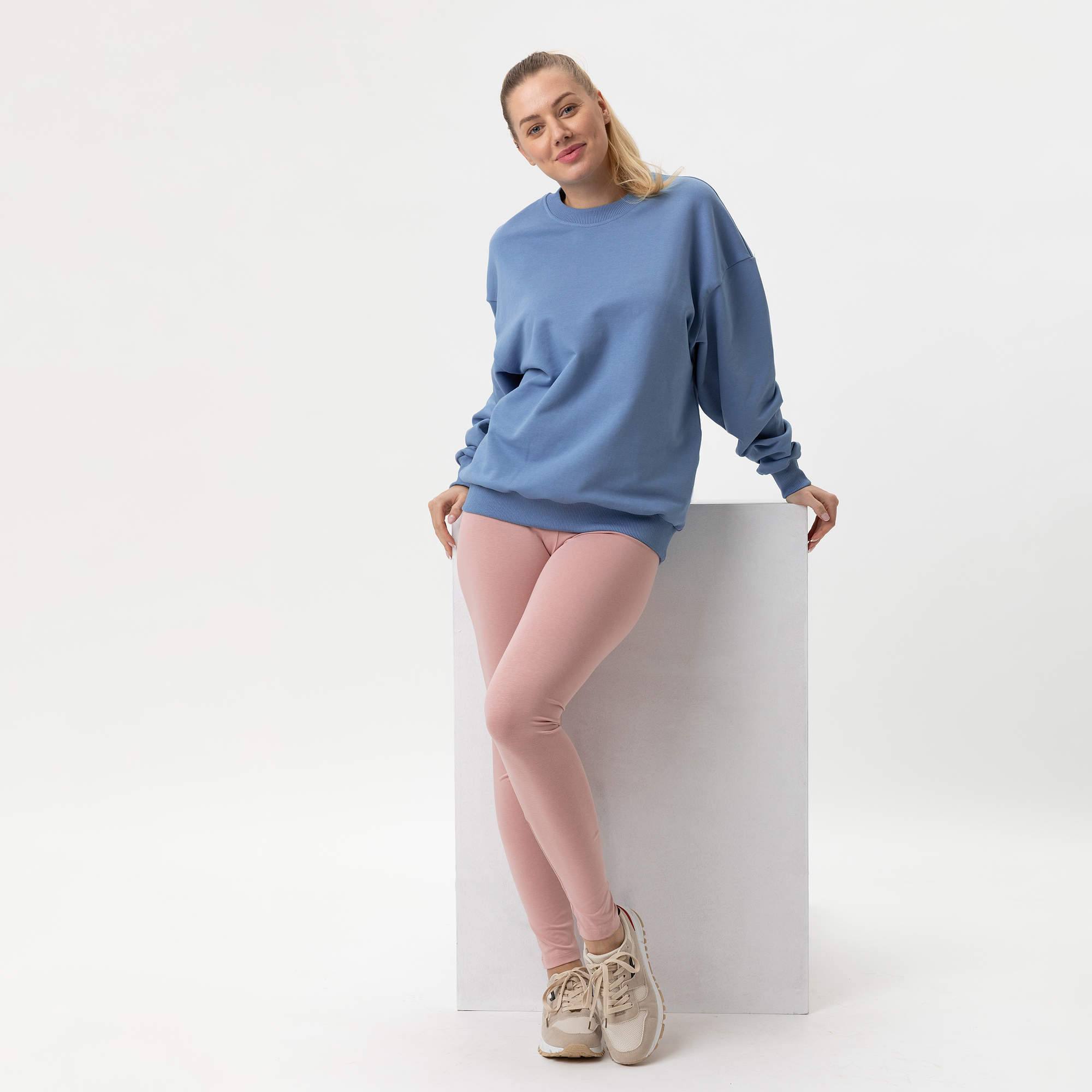 Błękitna bluza przez głowę damska