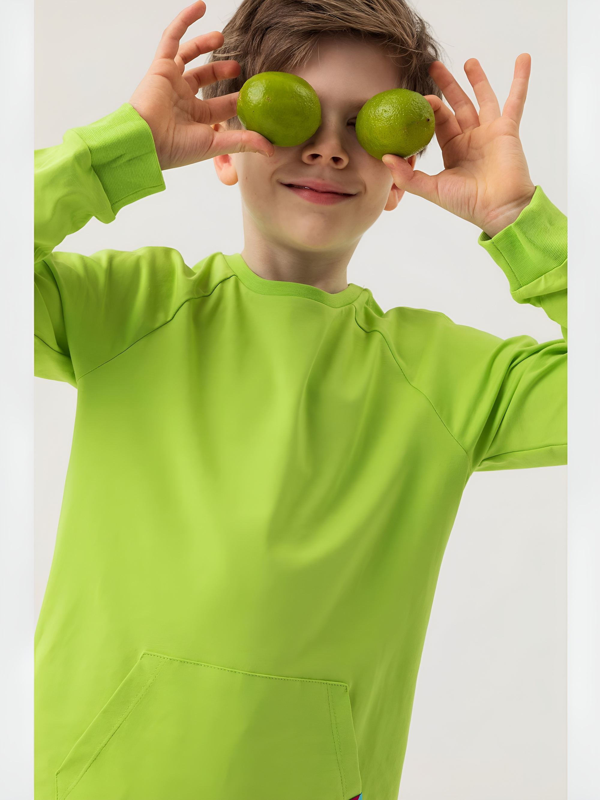 Limonkowa bluzka z kieszenią na przodzie