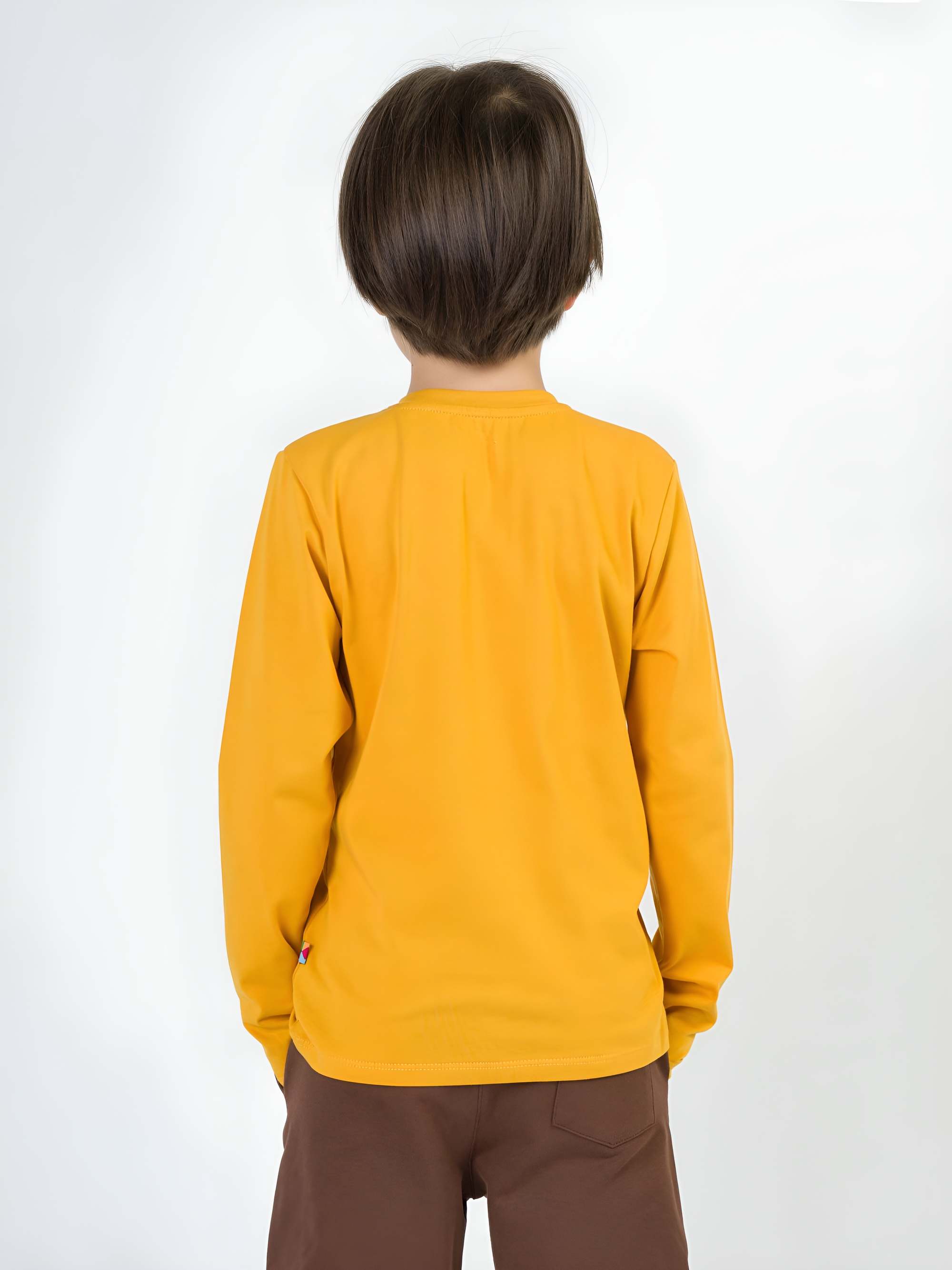 Musztardowa koszulka henley