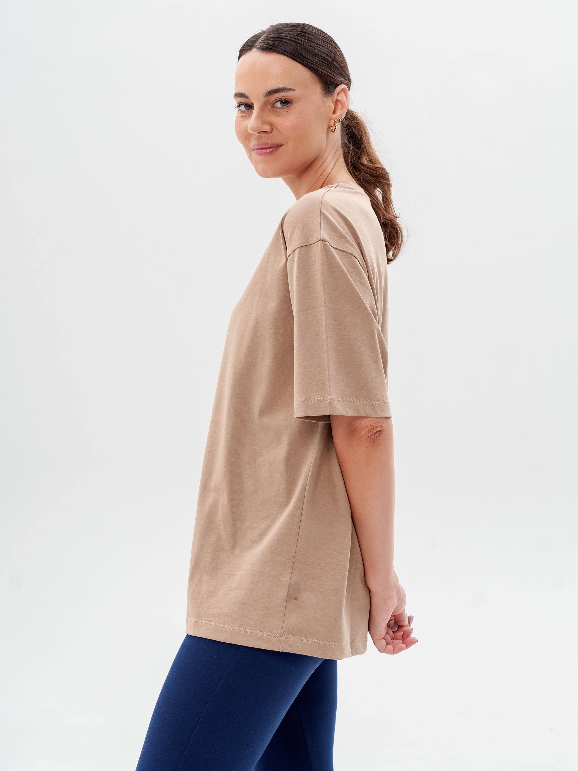 Mocha mousse T-shirt oversize damski