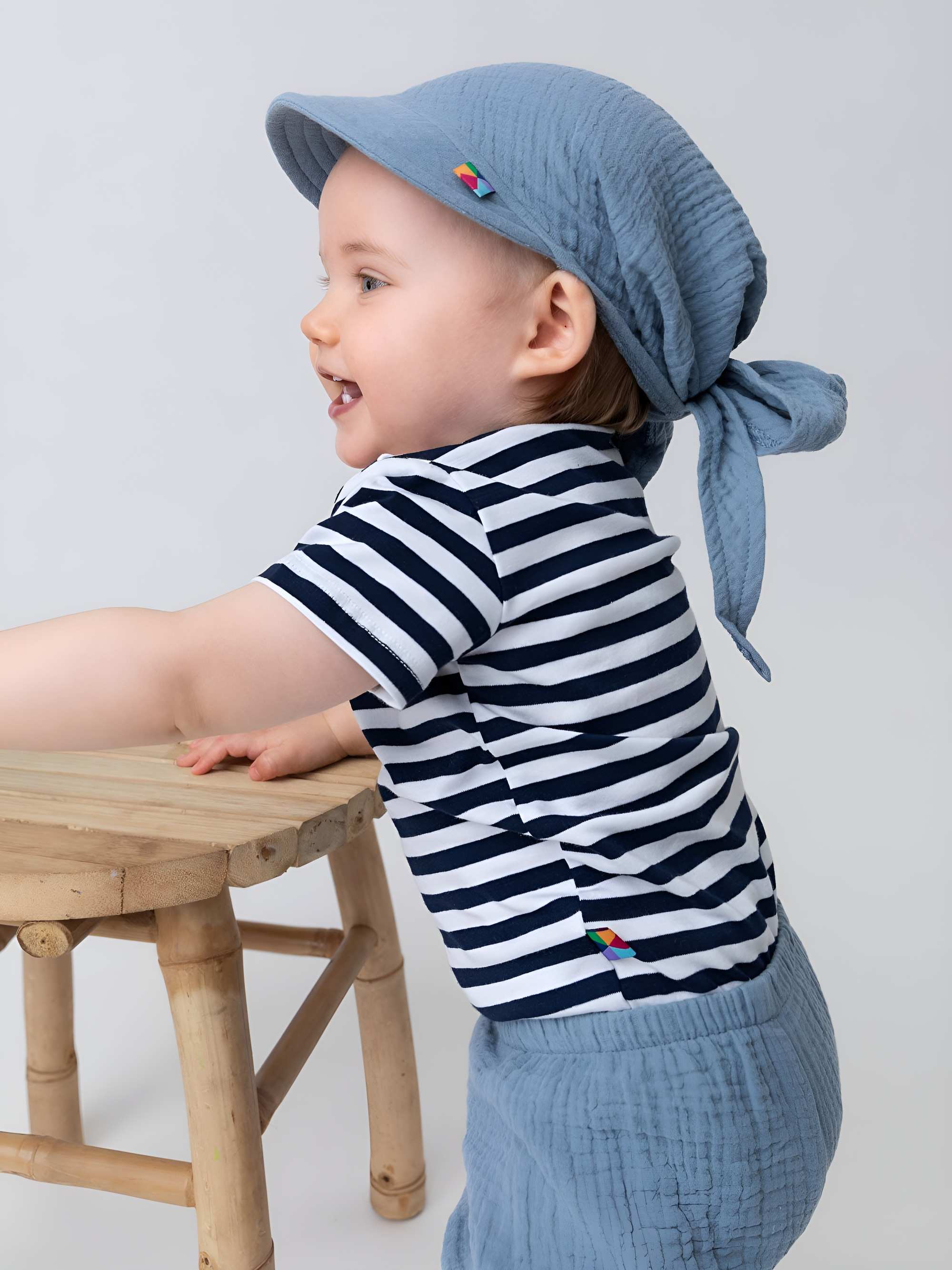 Granatowe body z krótkim rękawem w paski