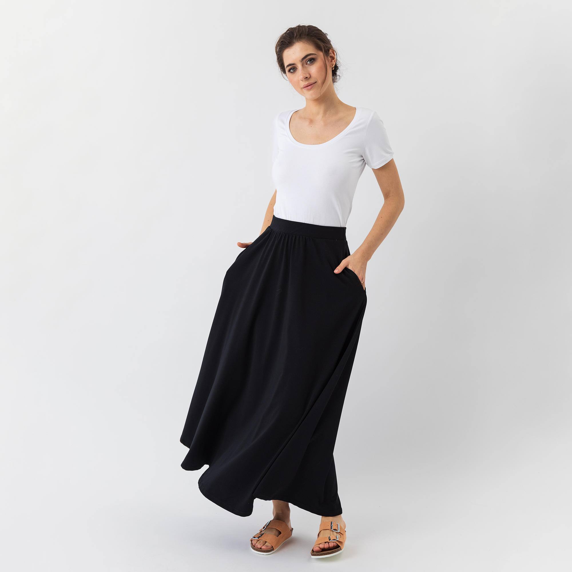 Czarna spódnica maxi damska