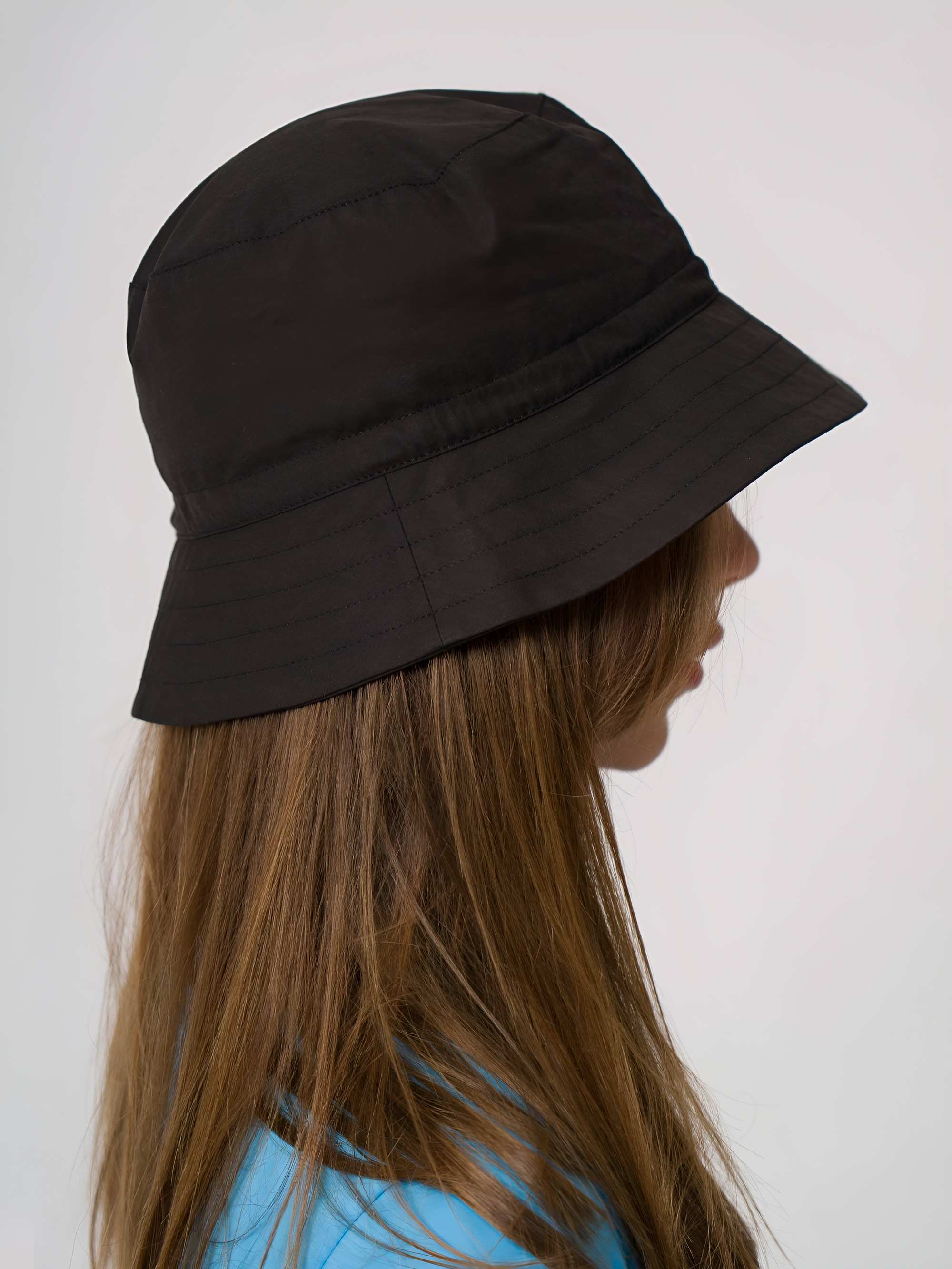Czarny kapelusz bucket