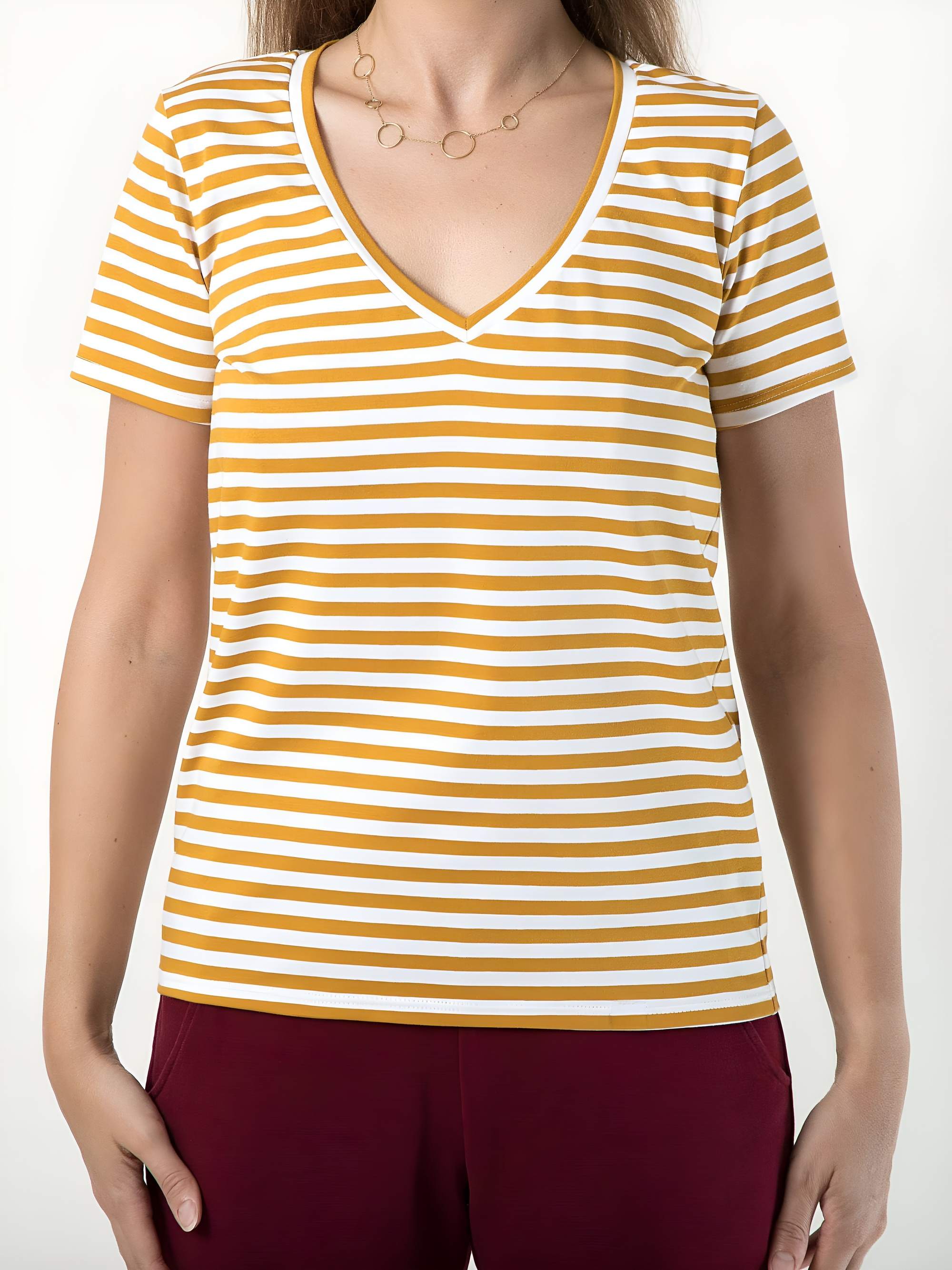Musztardowy T-shirt damski w paski