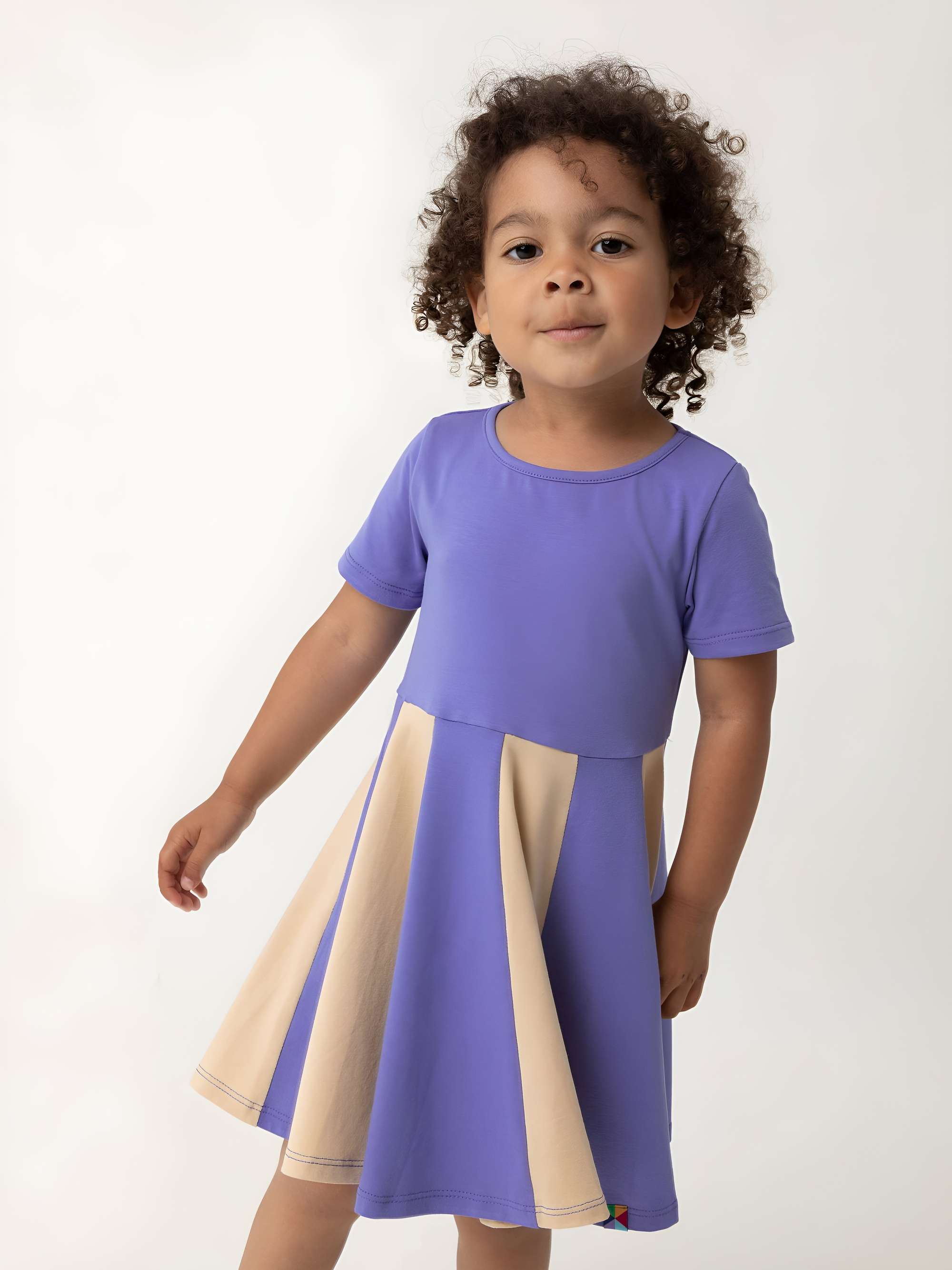 Very peri - beige short sleeve dress with colorful ruffle