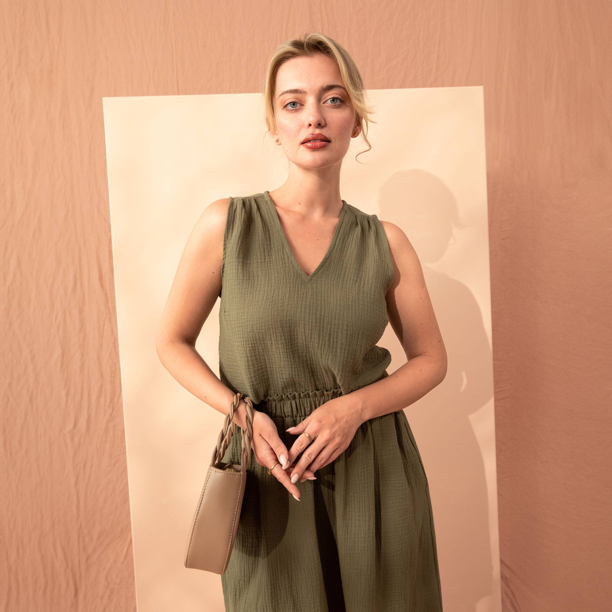 Khaki top muślinowy damski