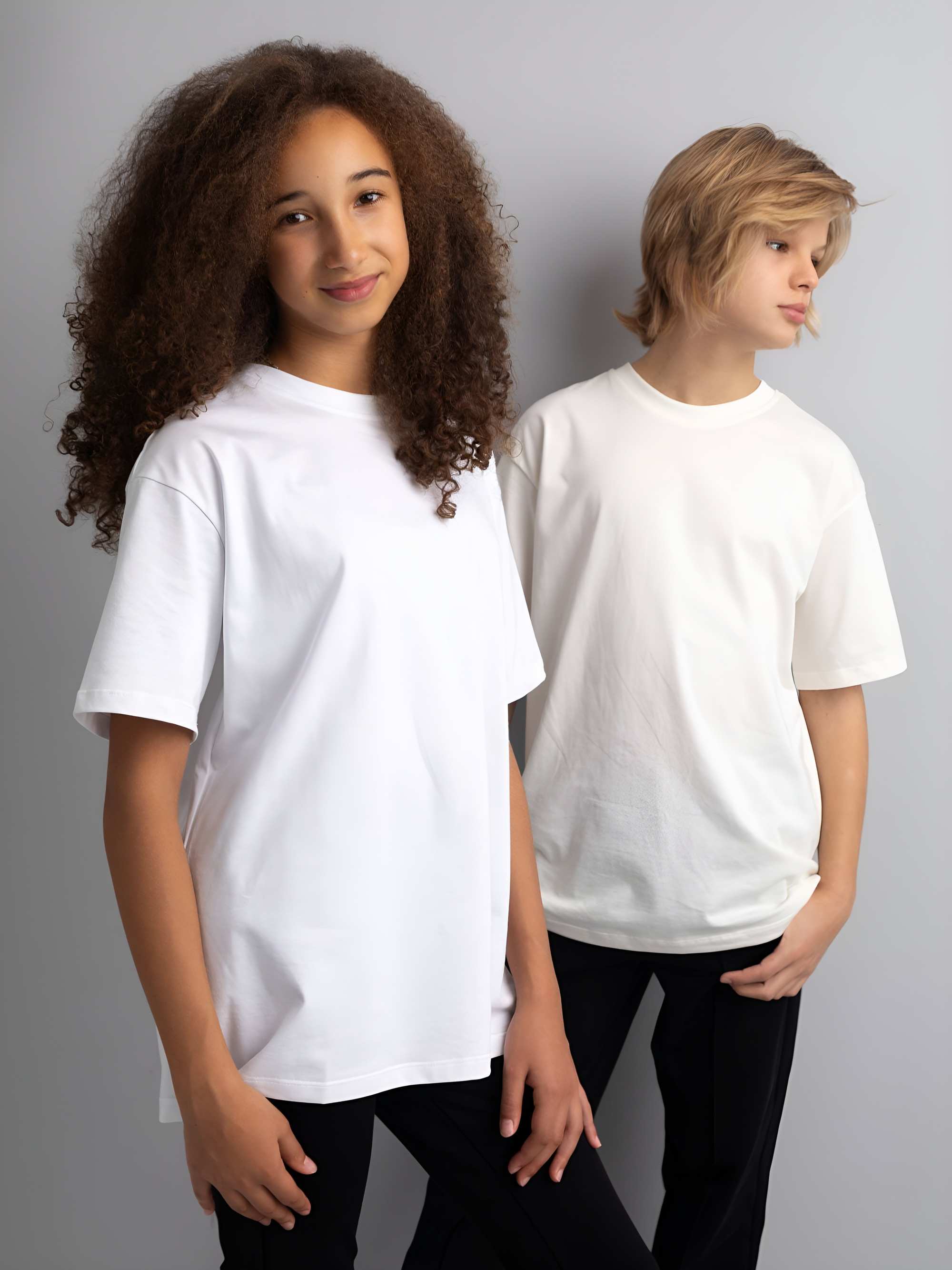 Biały T-shirt oversize