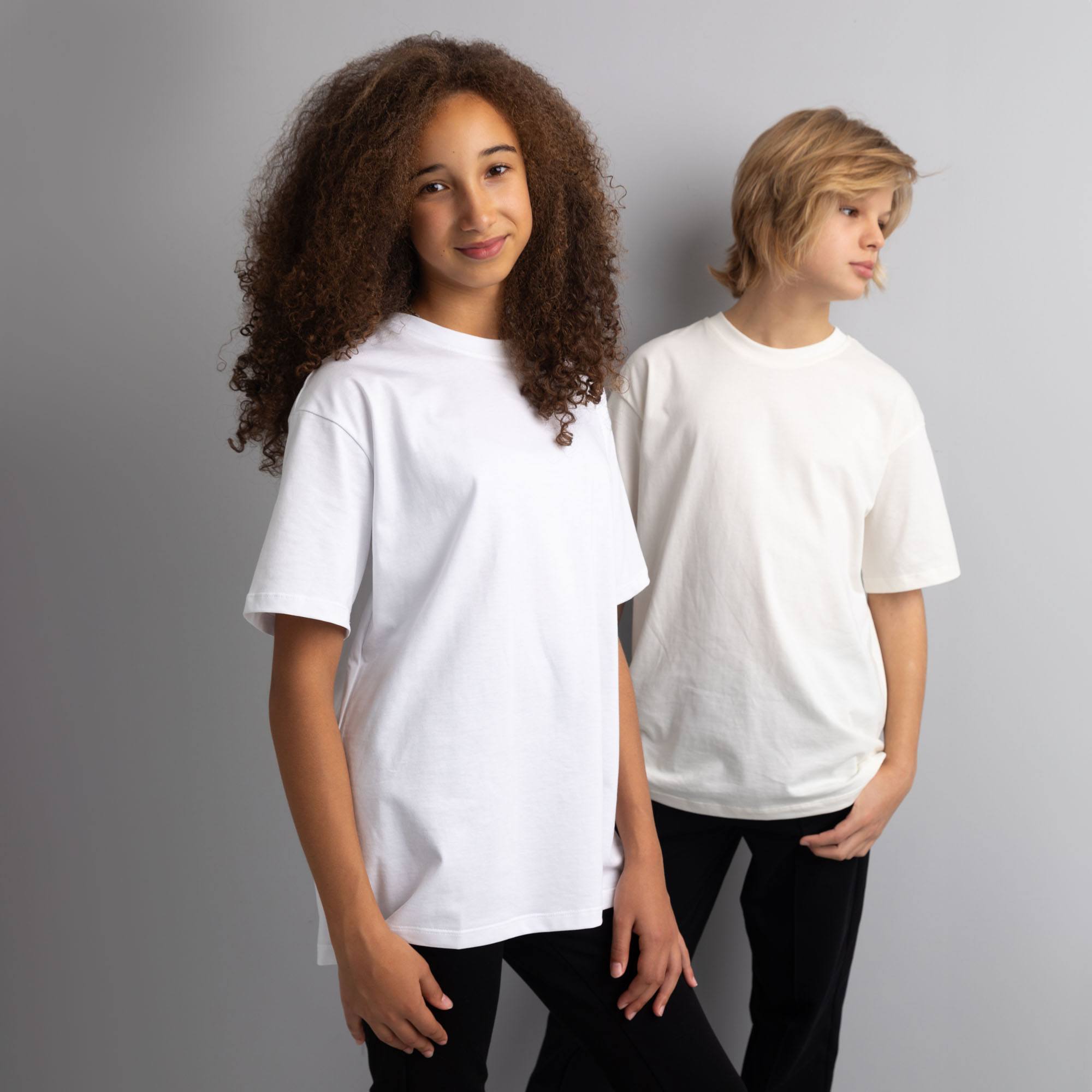 Biały T-shirt oversize