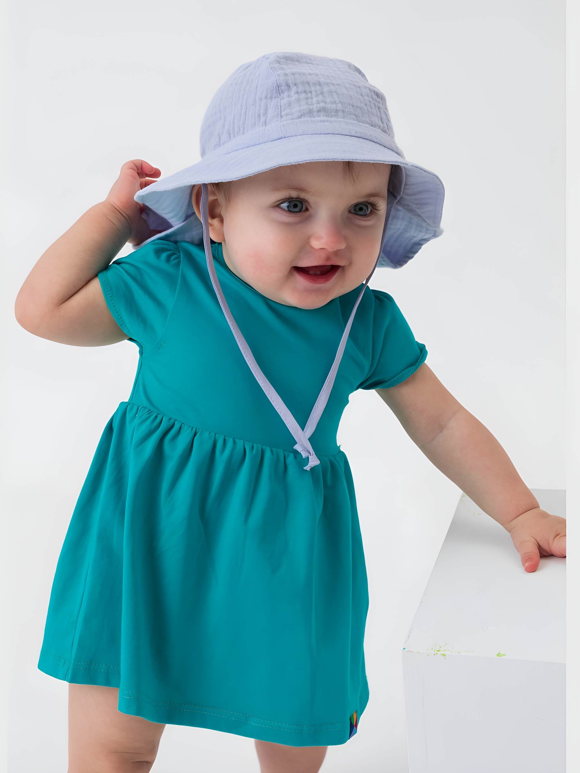 Light blue muslin hat with strings Baby