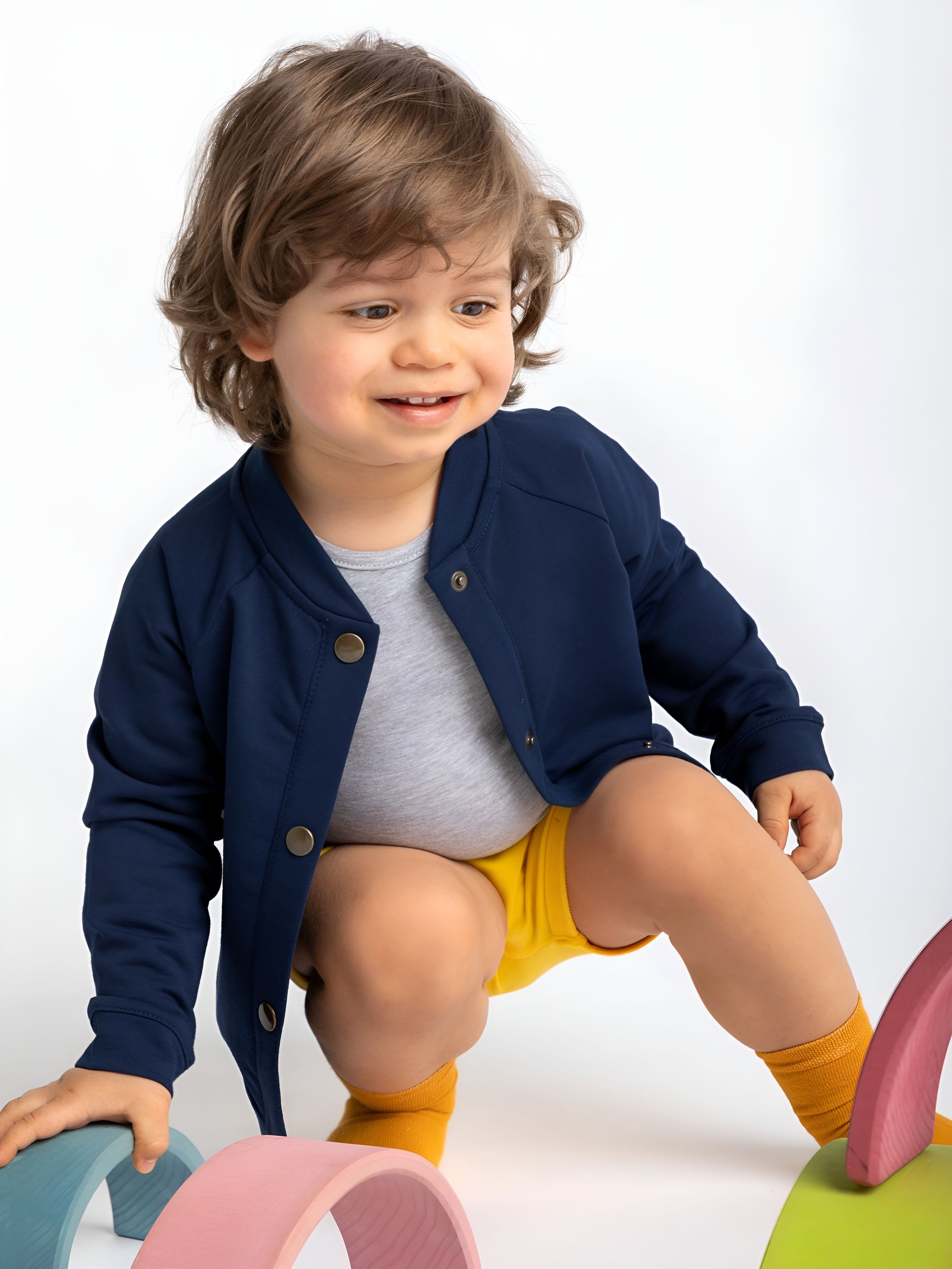 Granatowa bluza bomber