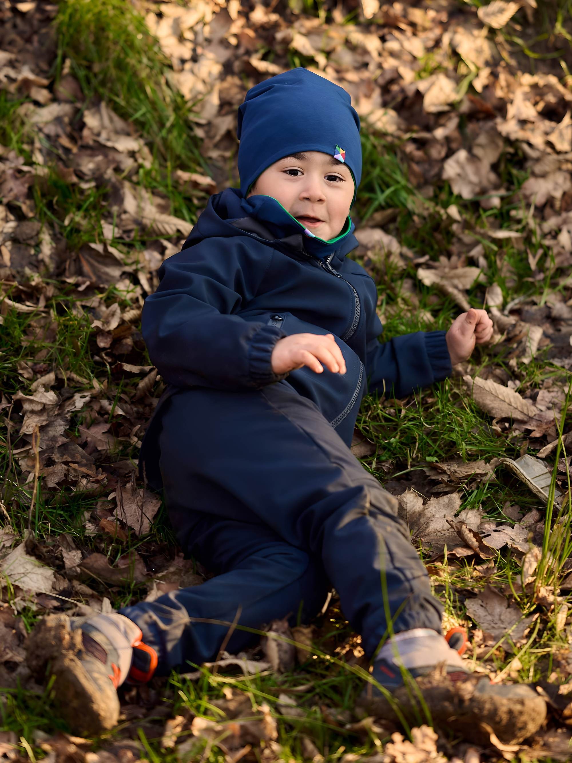 Granatowa kurtka softshell