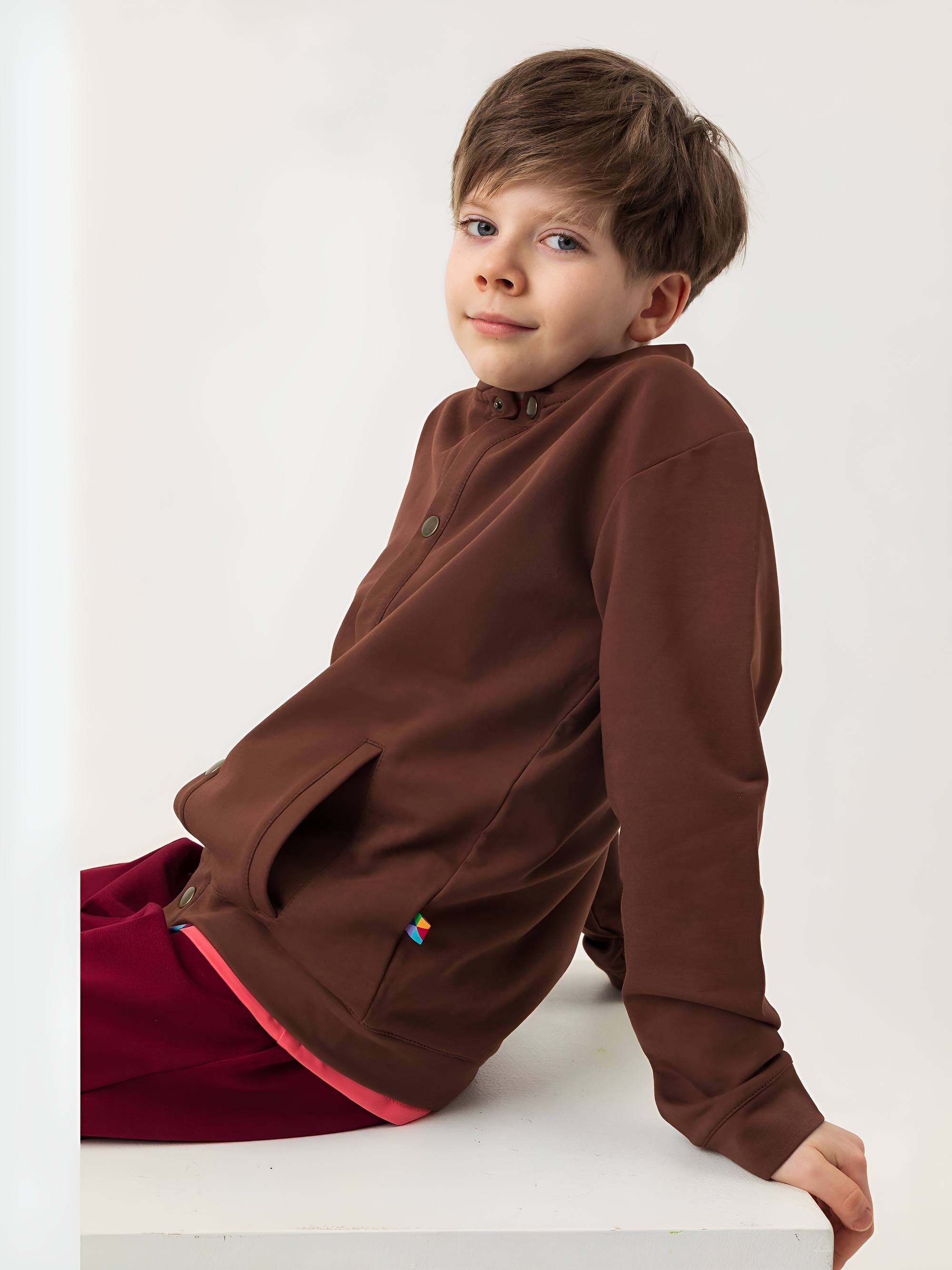 Brązowa bluza bomber z kieszeniami