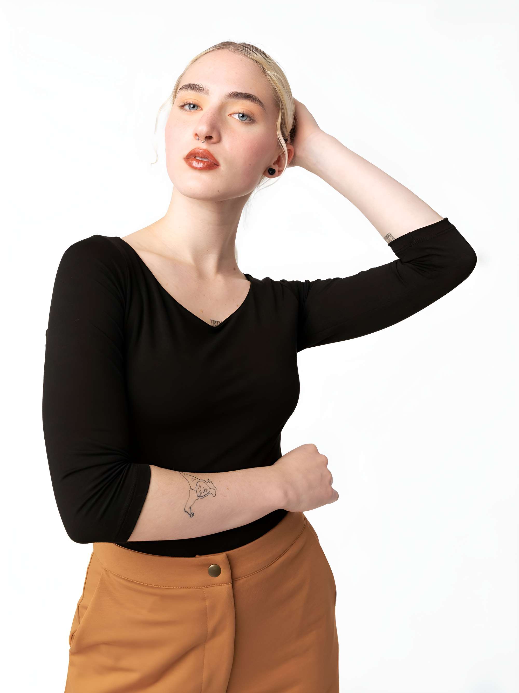 Czarne body z rękawem 3/4 damskie