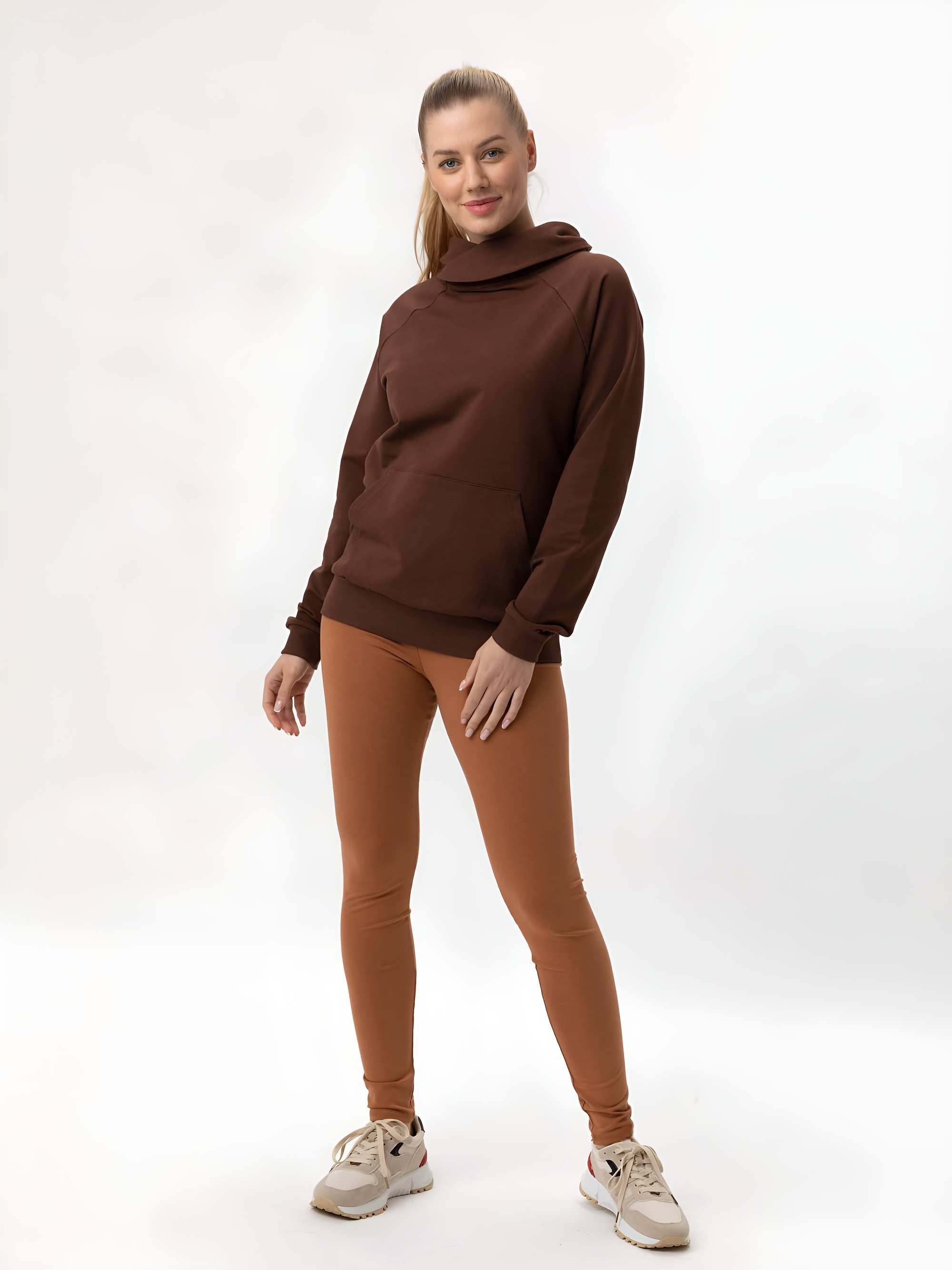 Karmelowe legginsy damskie