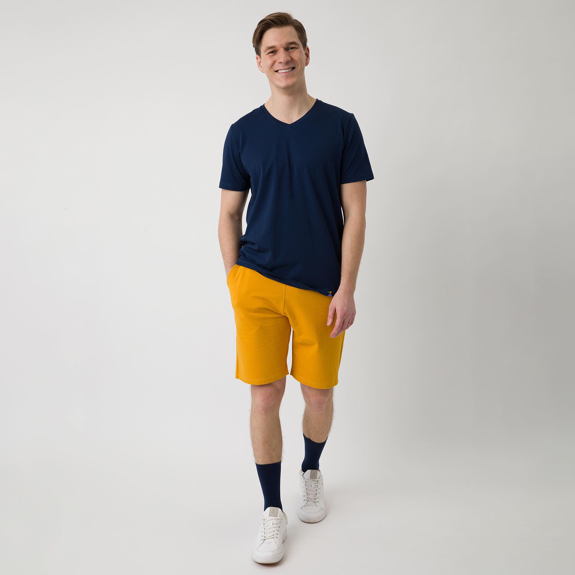 Granatowy t-shirt w serek męski