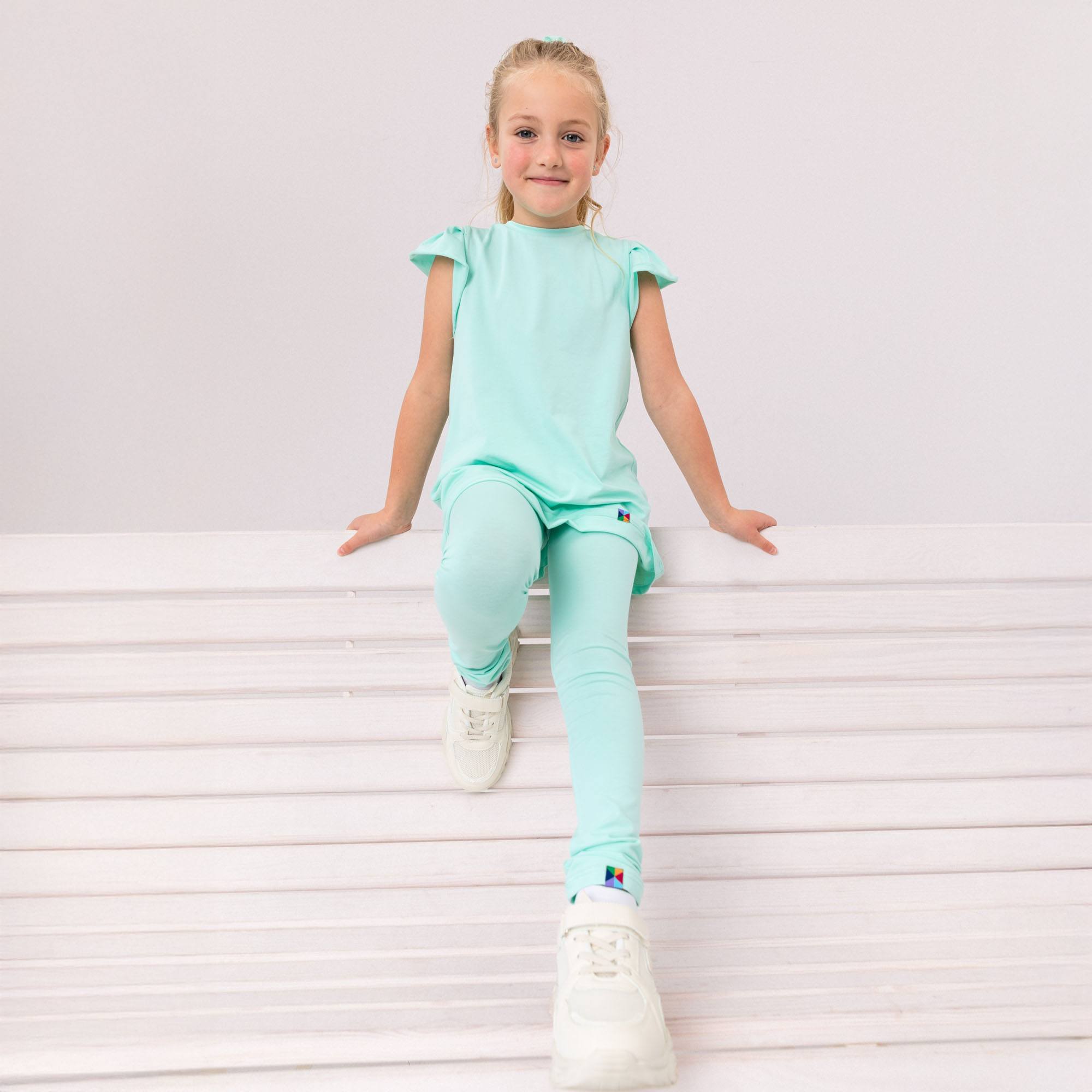 Miętowe legginsy