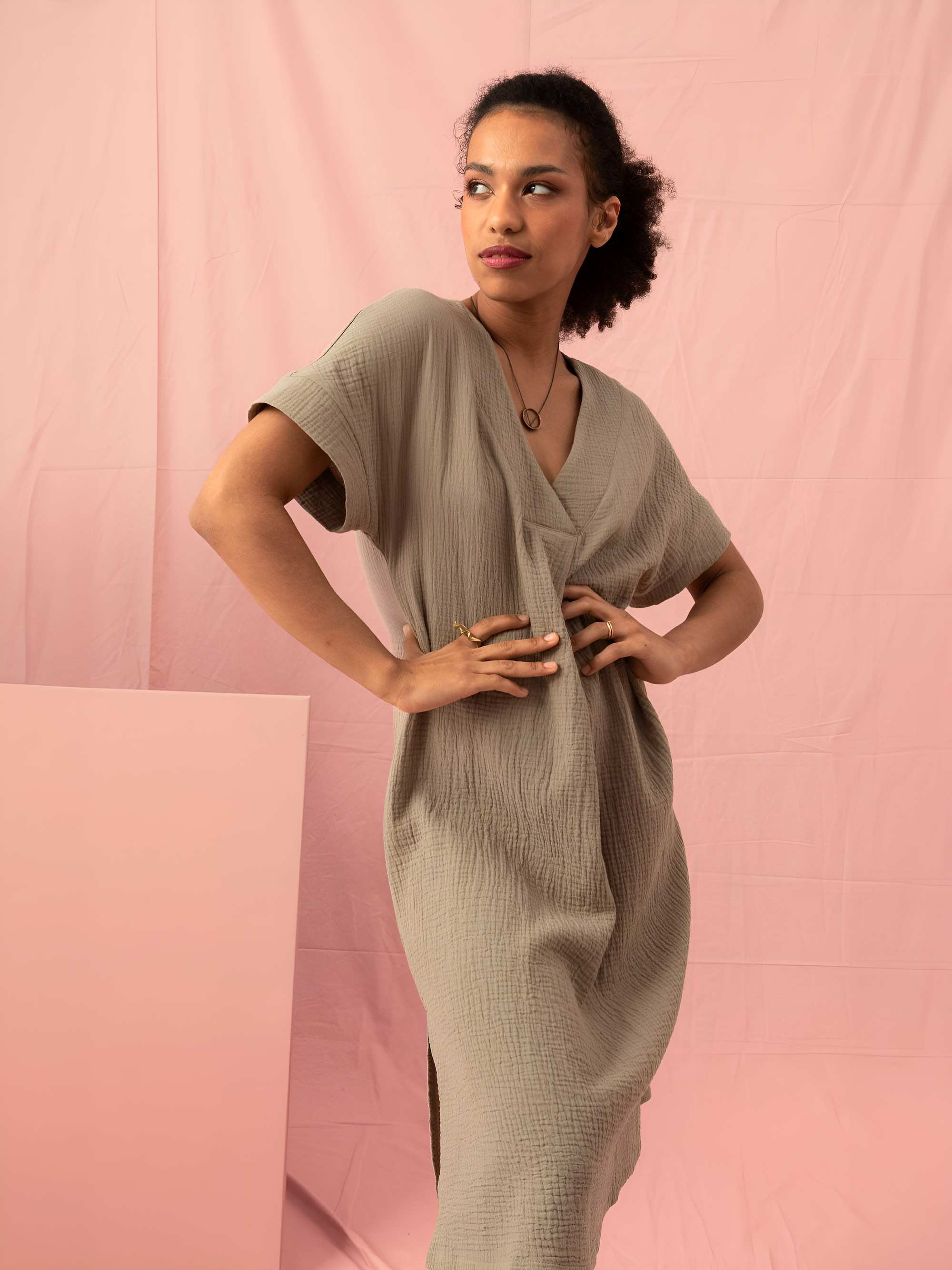 Dark beige muslin loose-fitting dress Women