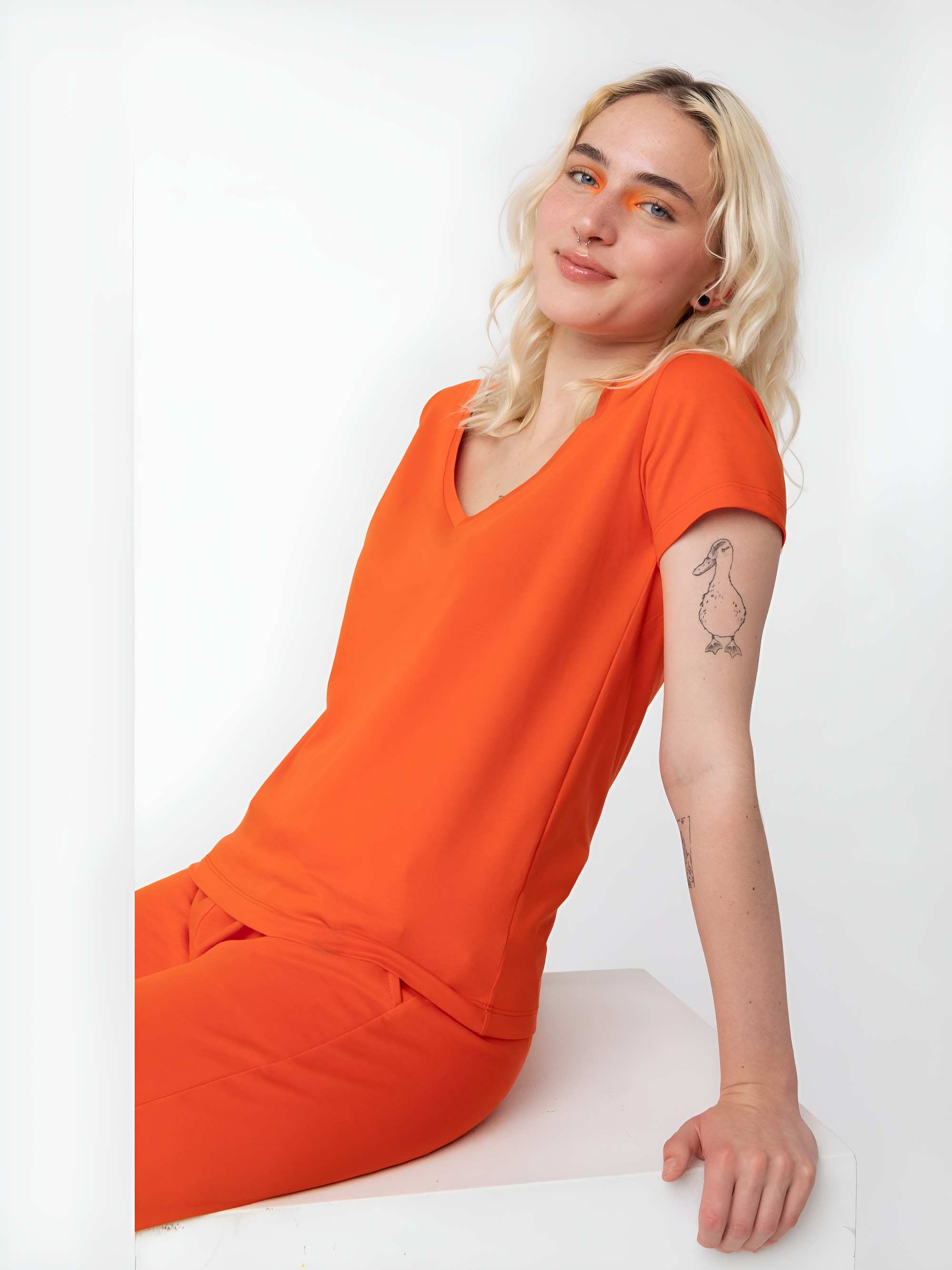 Pomarańczowy T-shirt damski