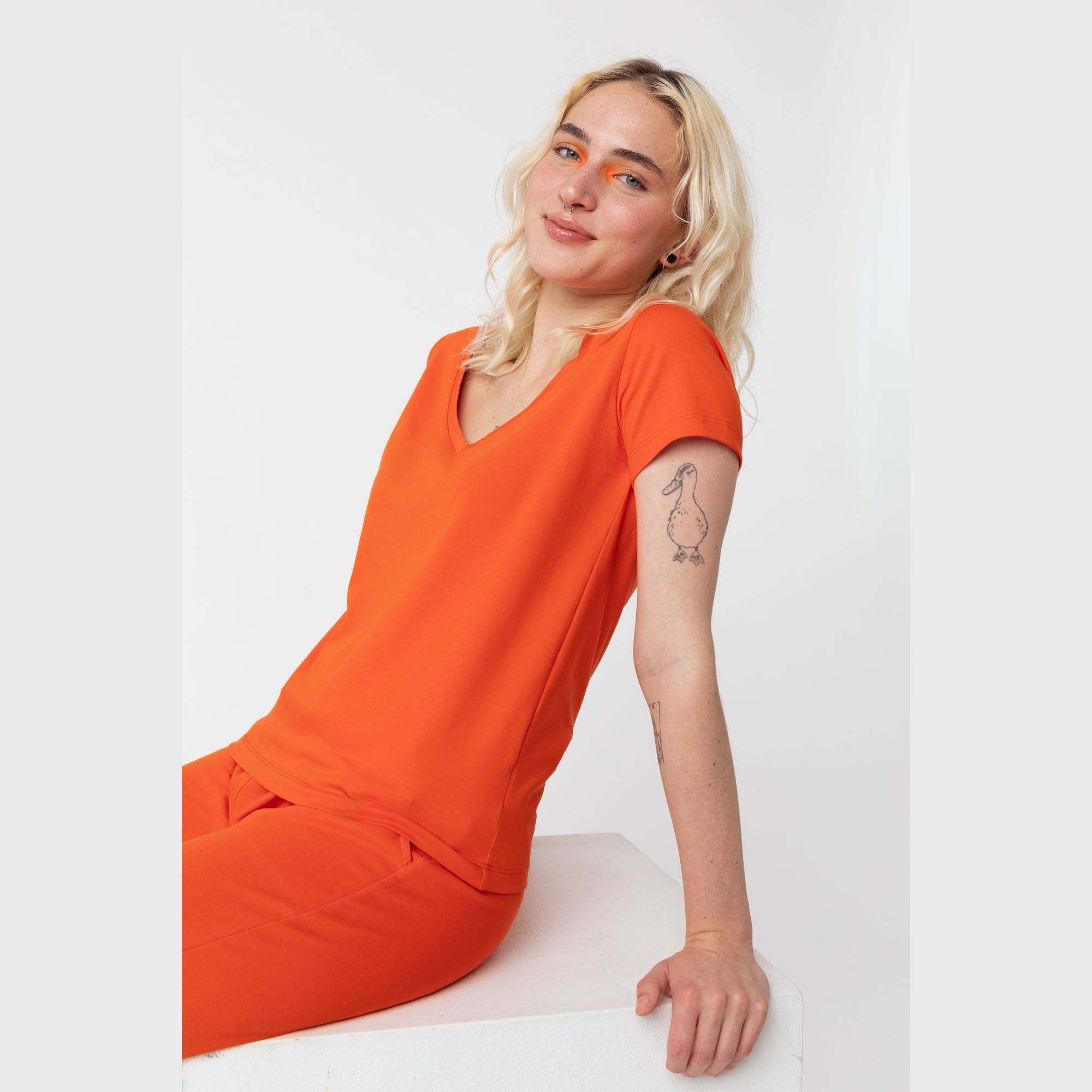 Pomarańczowy T-shirt damski