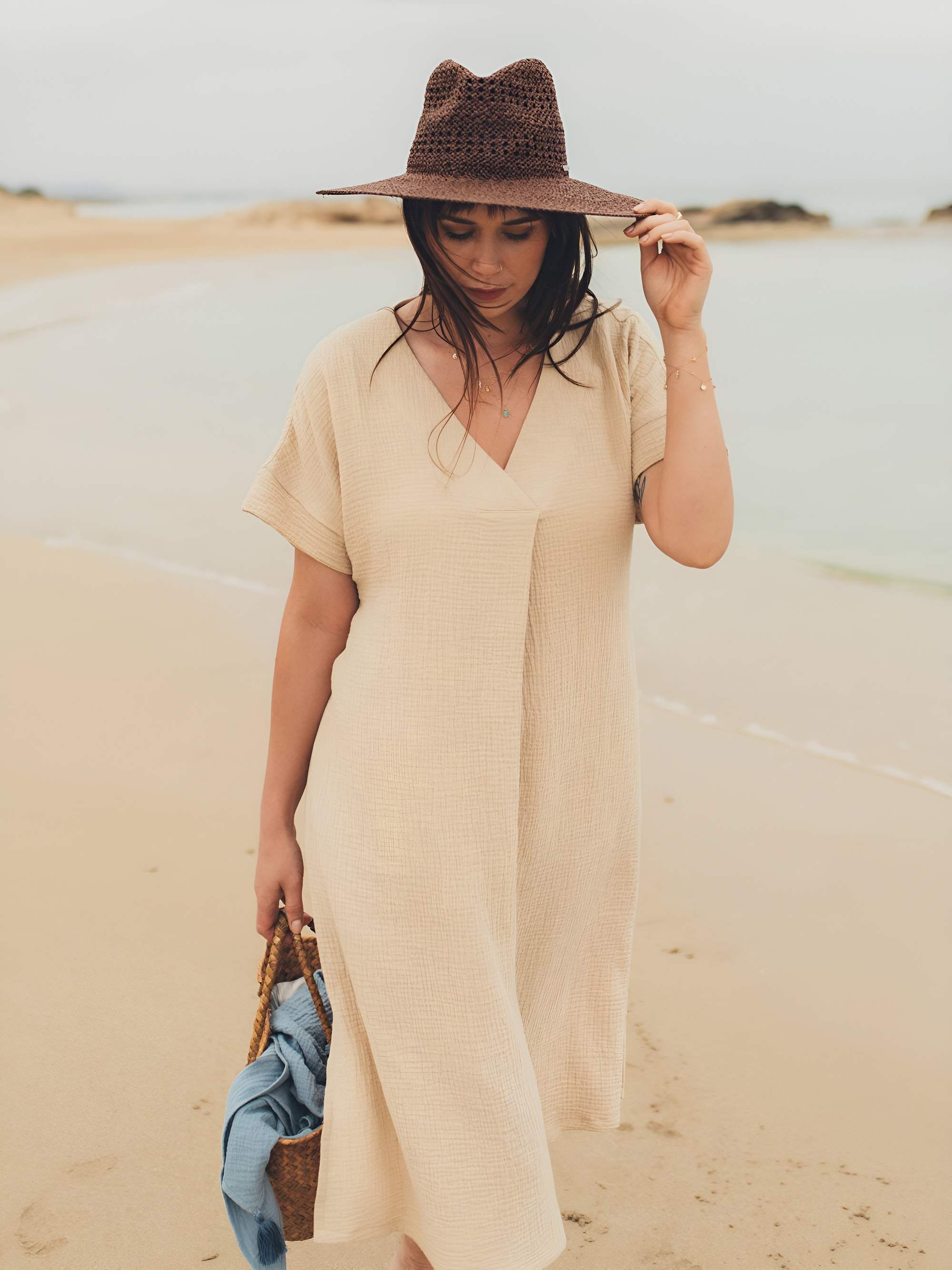 Beige muslin loose-fitting dress Women