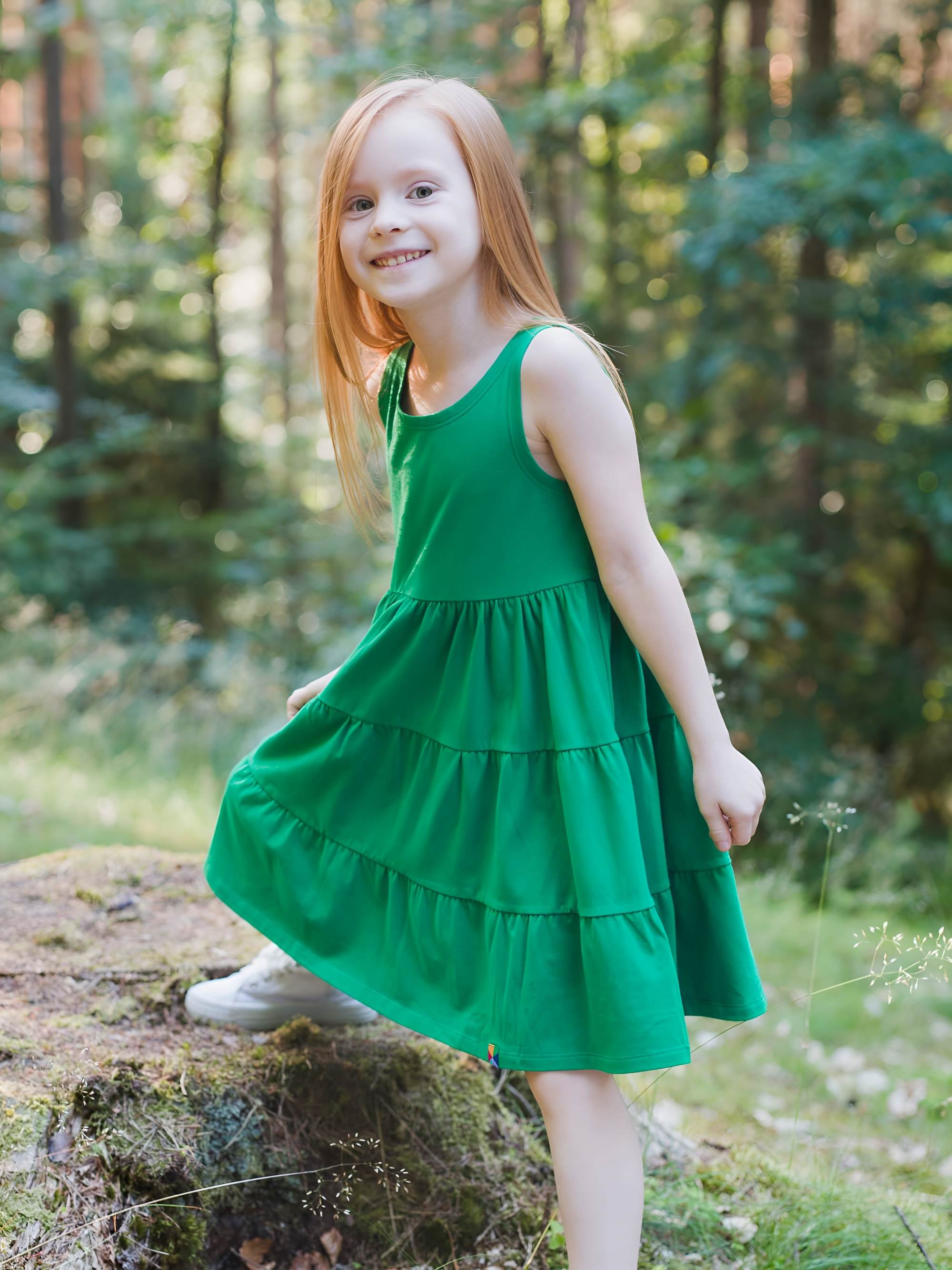 Green sleeveless dress