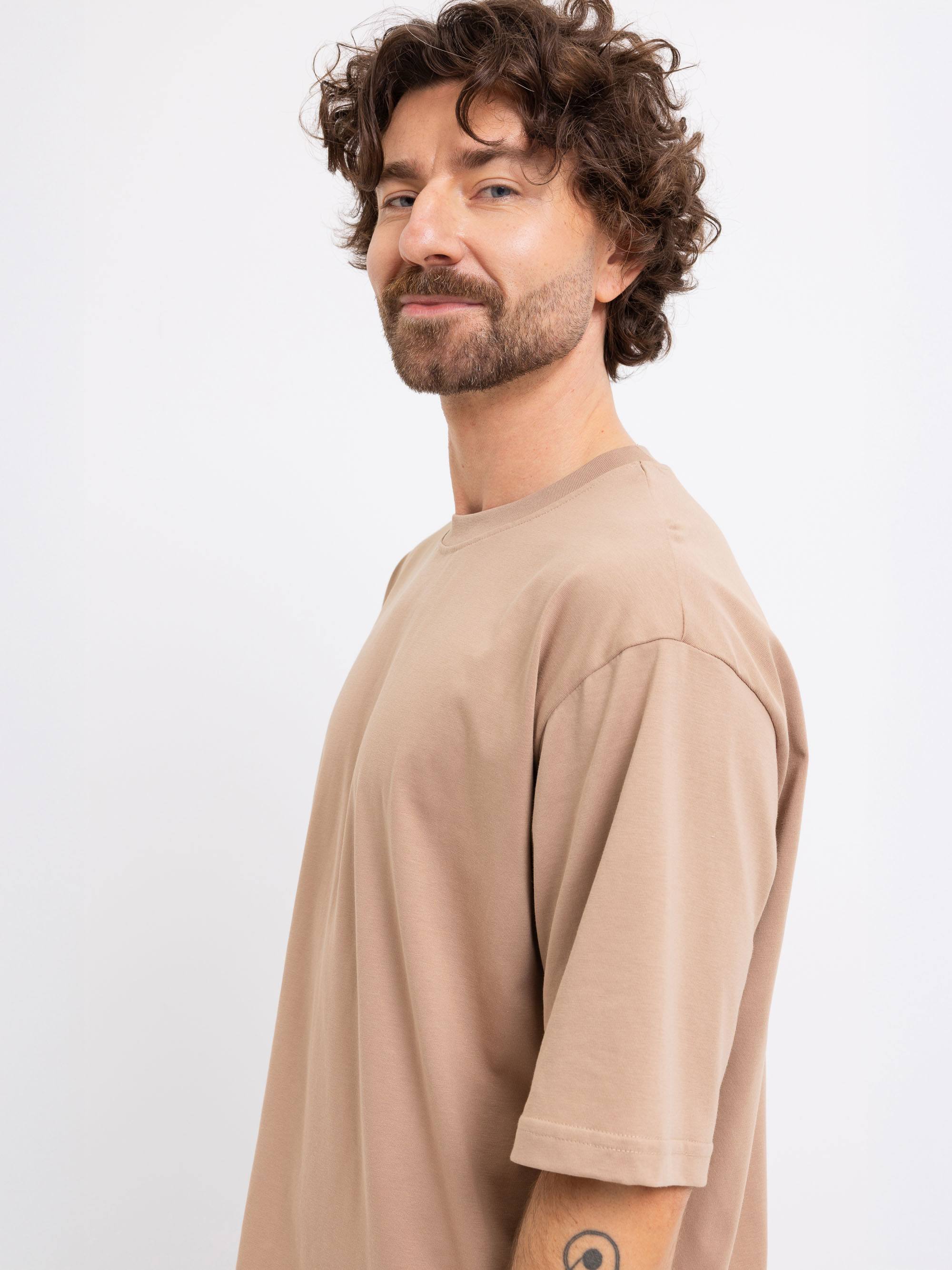 Mocha mousse T-shirt oversize męski