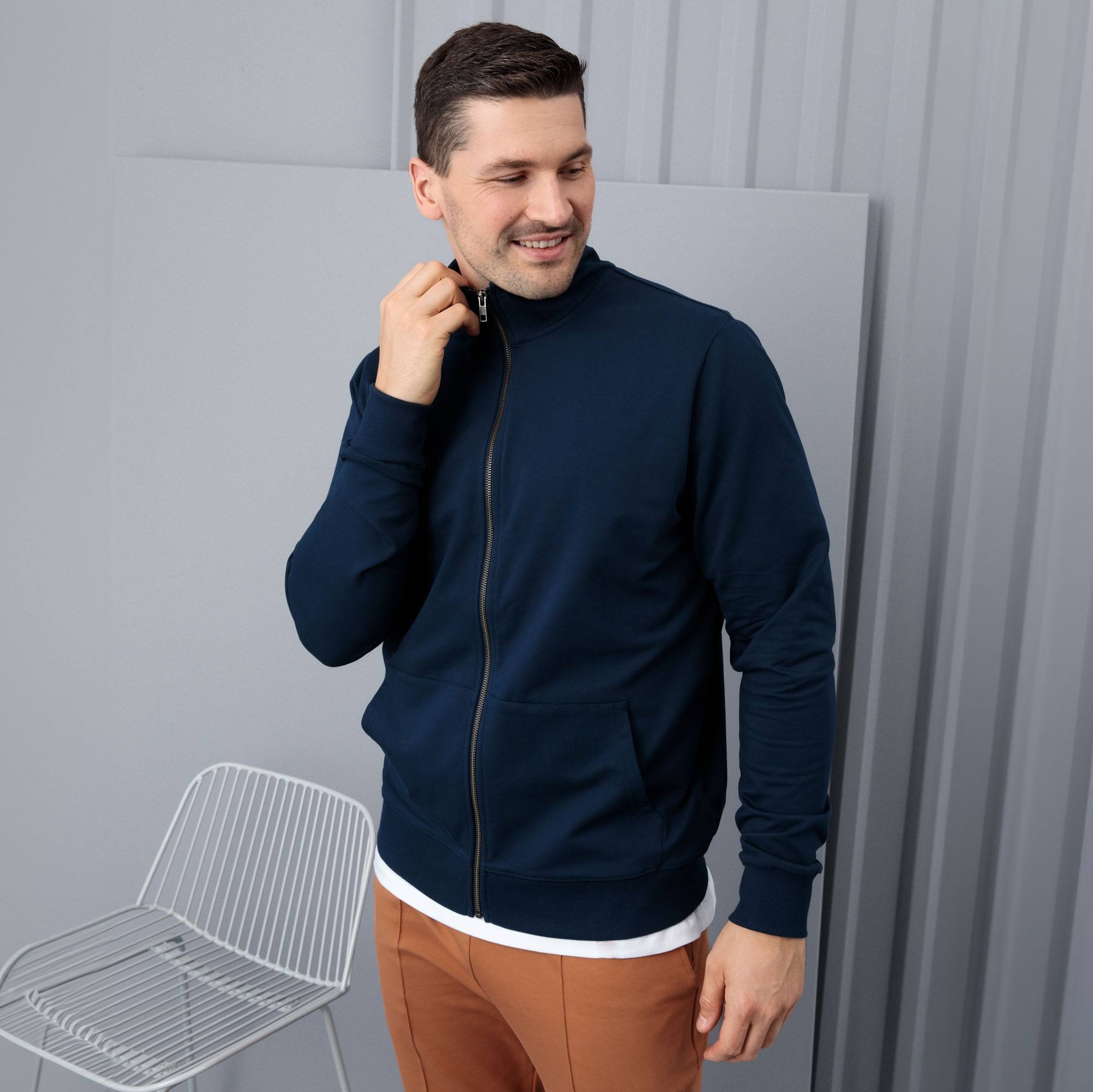 Granatowa bluza ze stójką męska