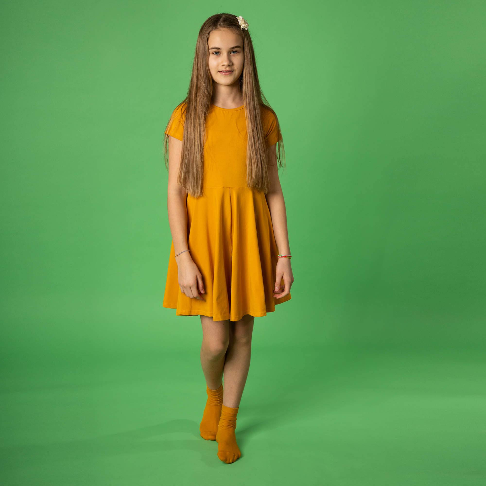 Musztardowa sukienka z krótkim rękawem Junior