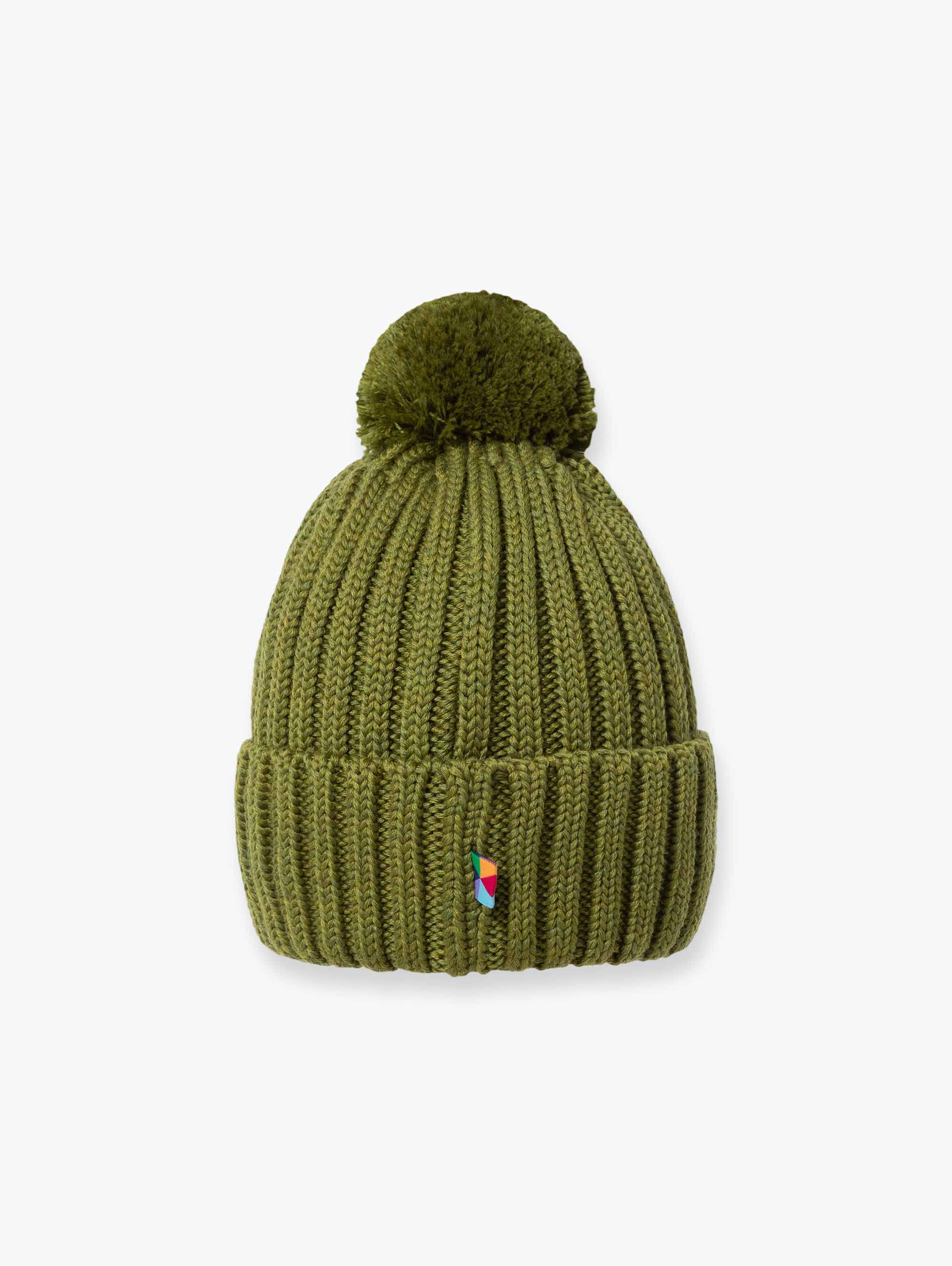 Zielona czapka merino z pomponem