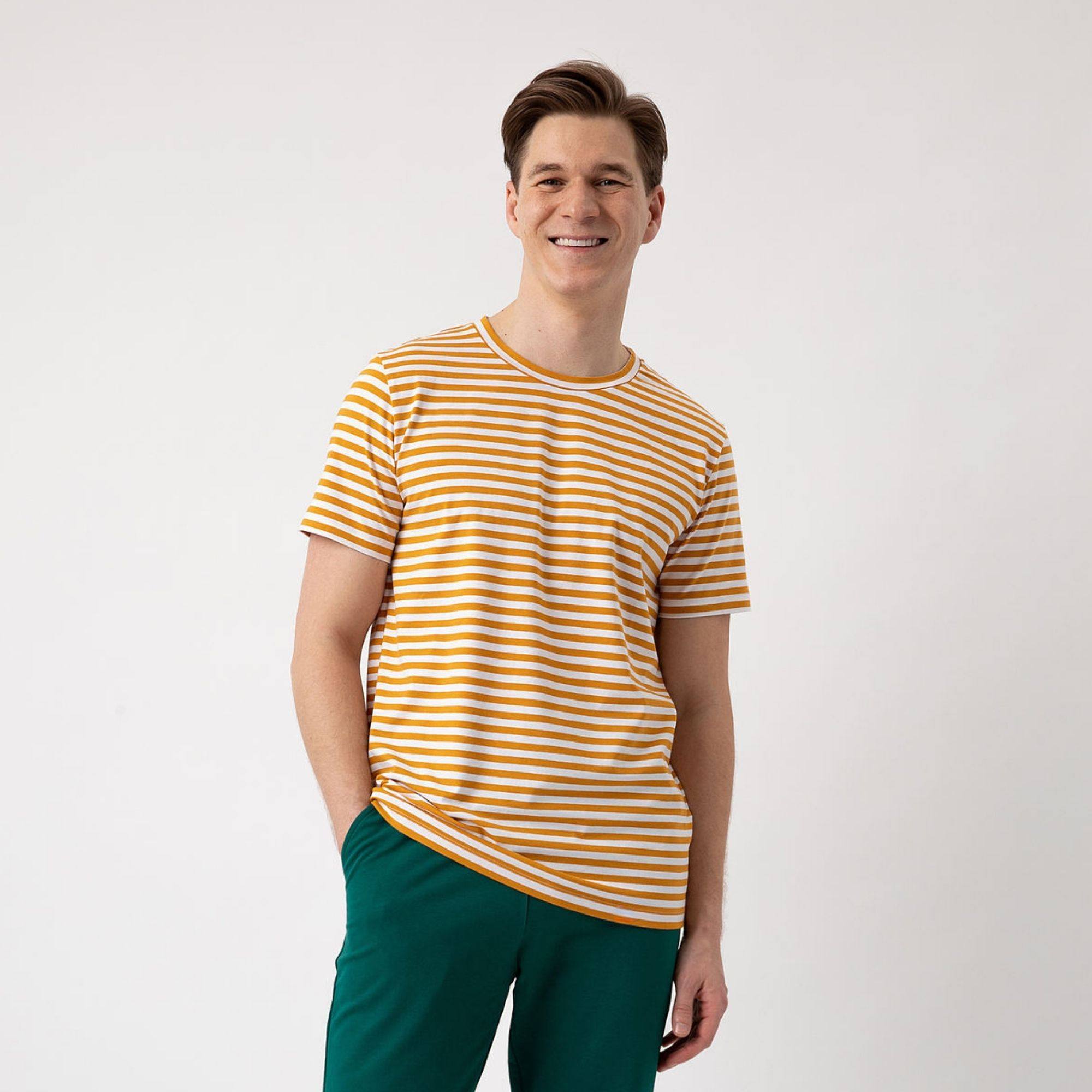 Musztardowy T-shirt męski w paski