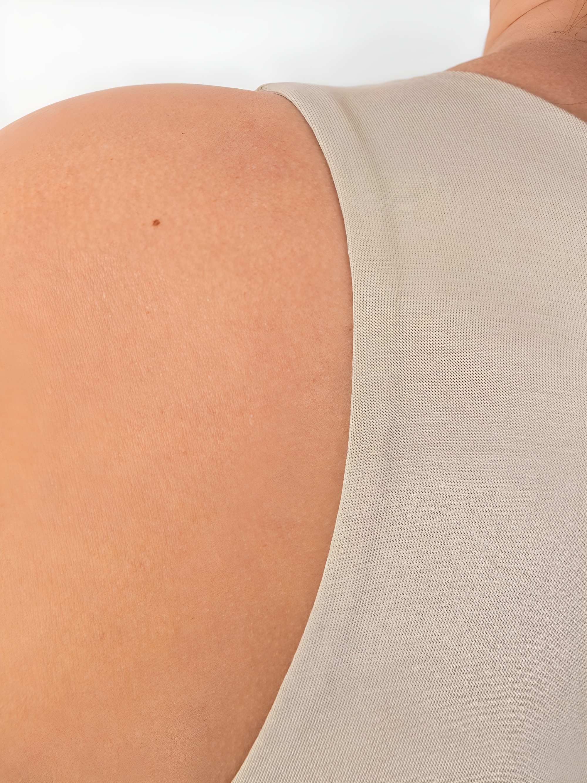 Jasnobeżowe body bez rękawów damskie