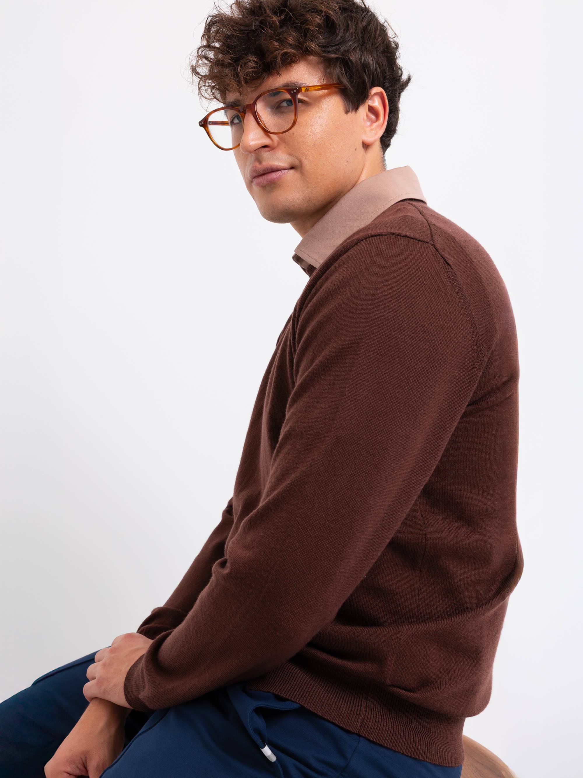 Brązowy sweter z wełny merino męski