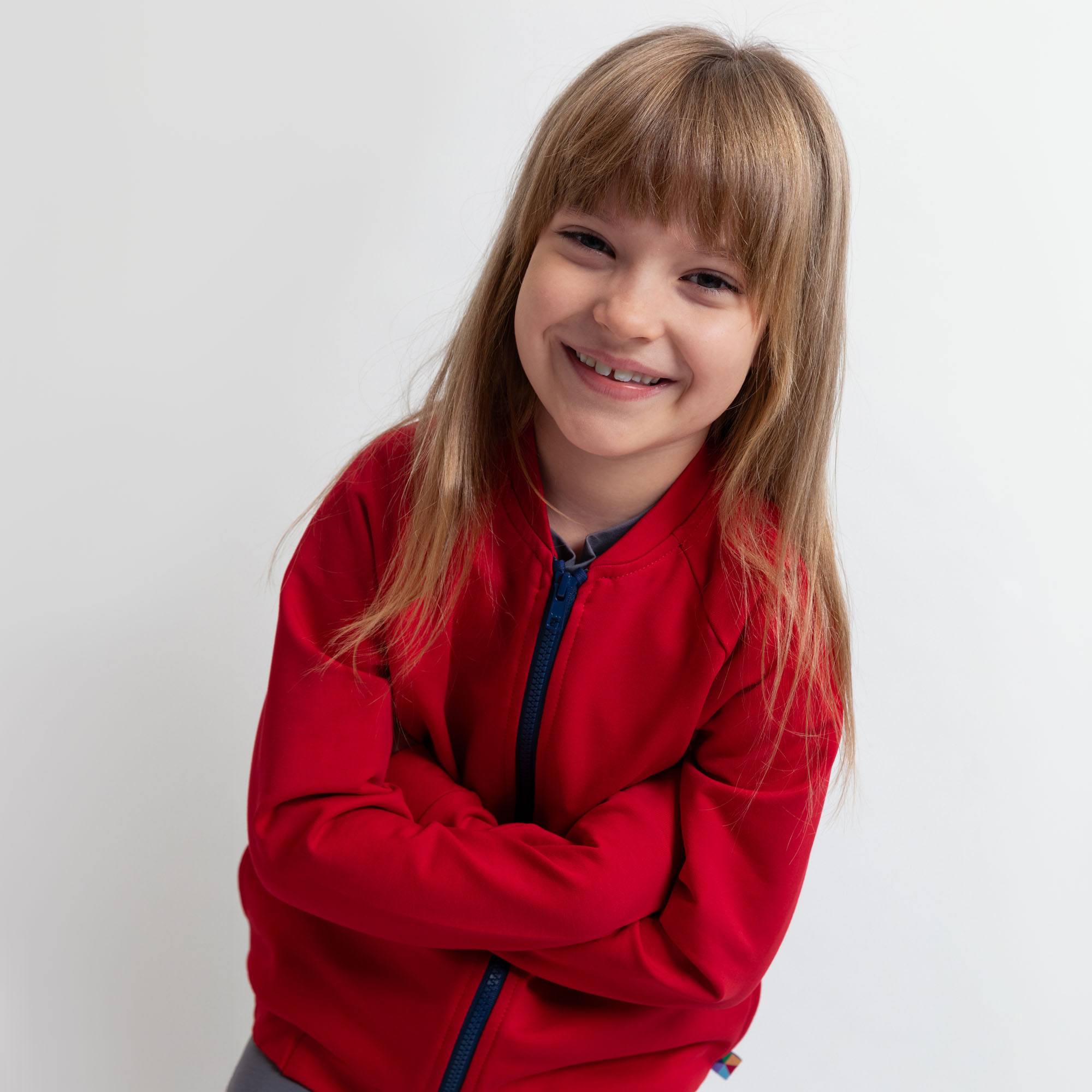 Czerwona bluza na zamek
