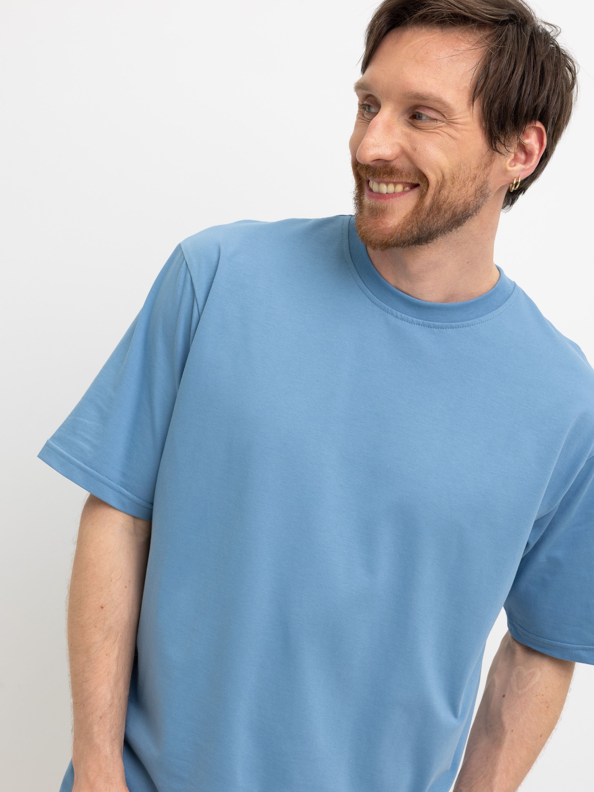 Błękitny T-shirt oversize męski