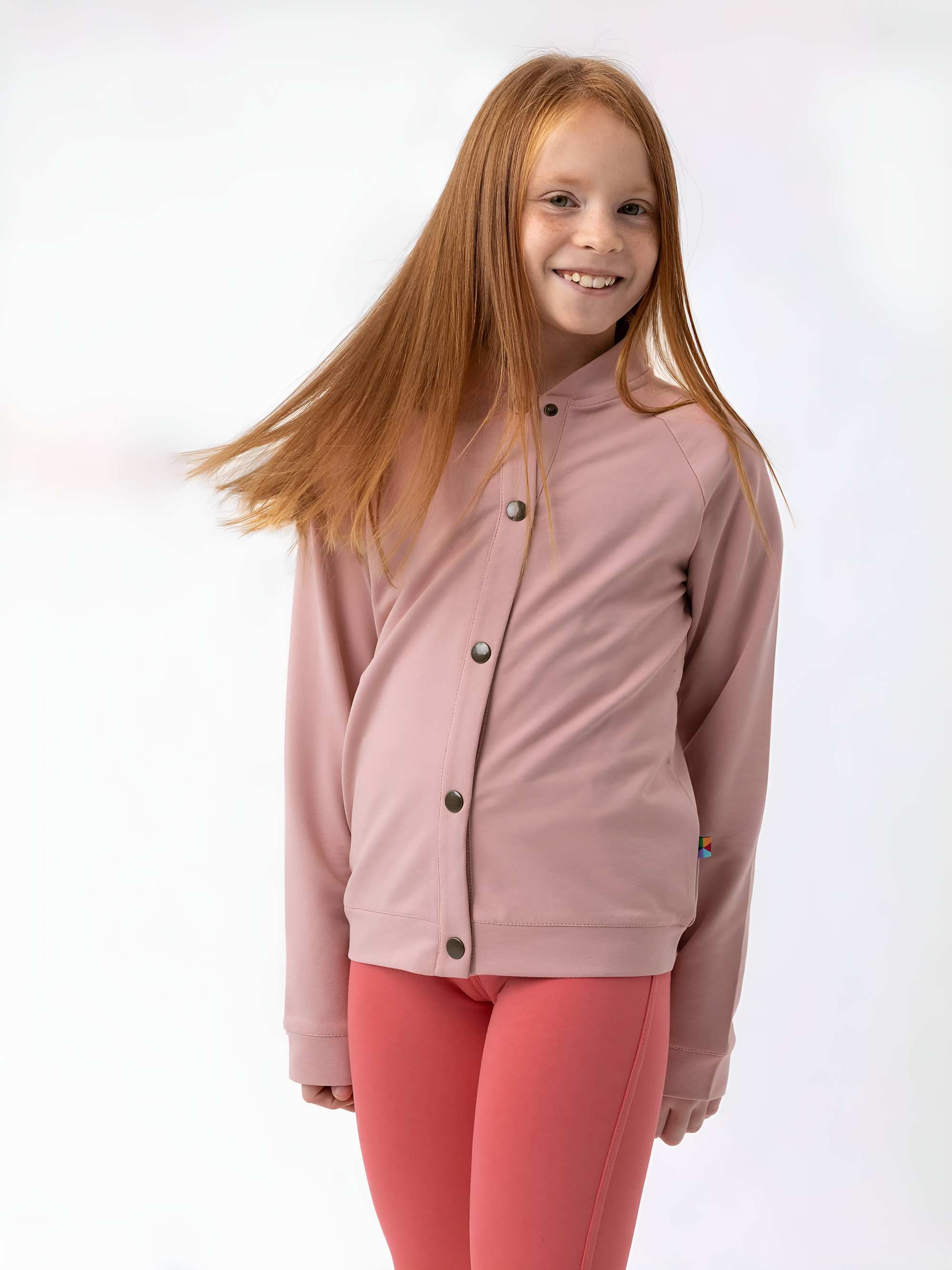 Pudroworóżowa bluza bomber