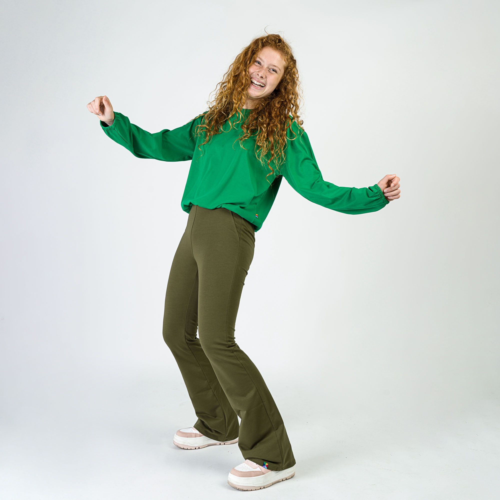 Khaki spodnie dzwony Junior