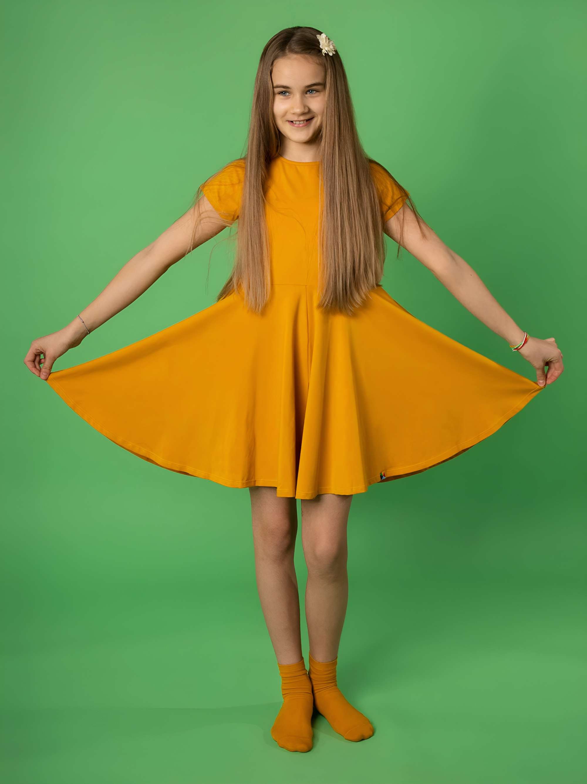 Musztardowa sukienka z krótkim rękawem Junior