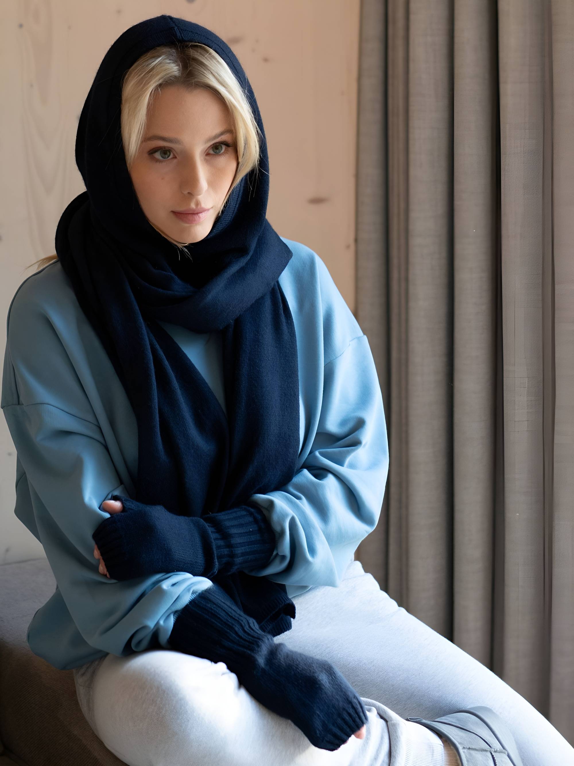 Navy blue cashmere wool balaclava with cashmere
