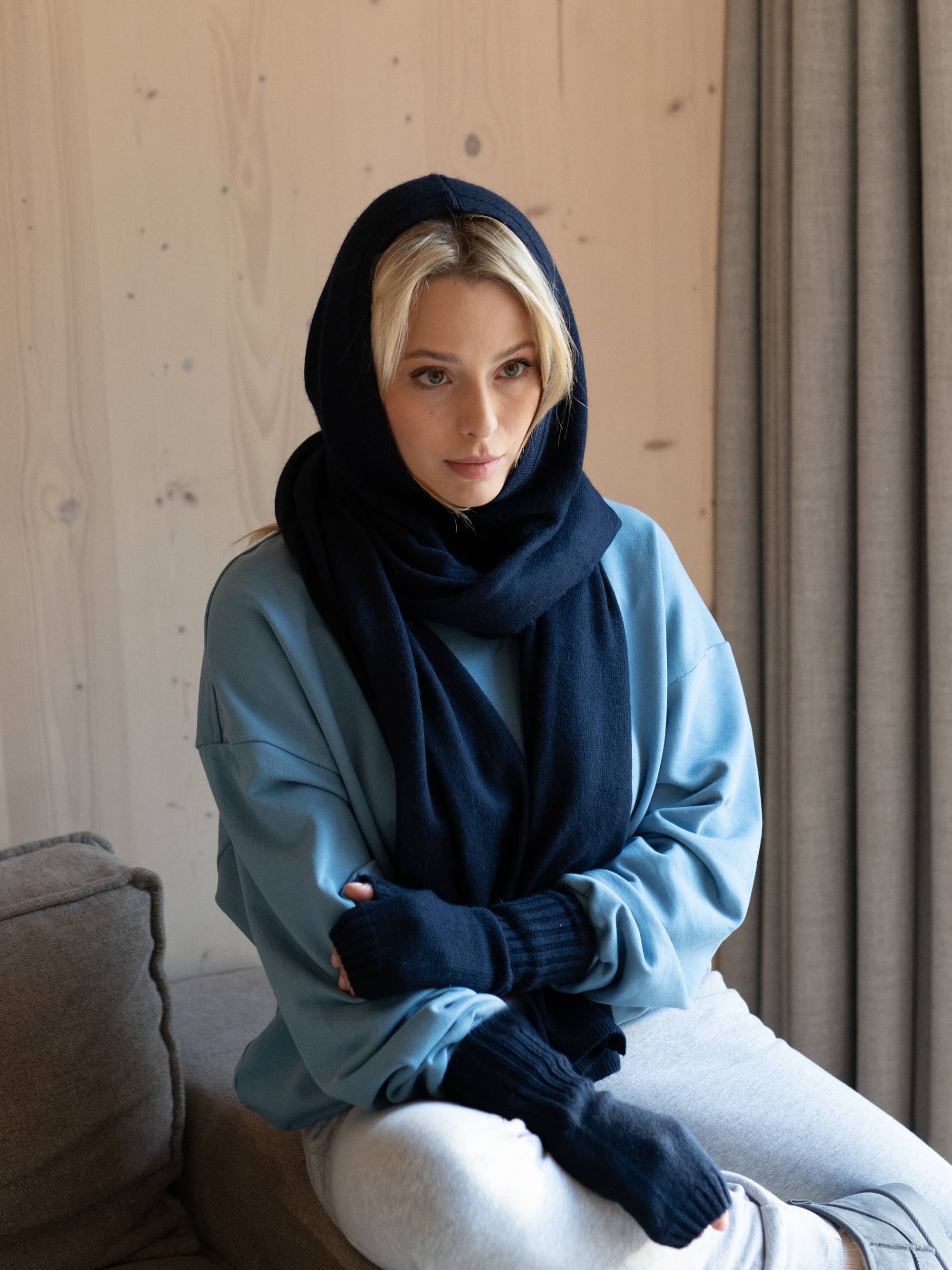 Navy blue cashmere wool fingerless gloves with cashmere