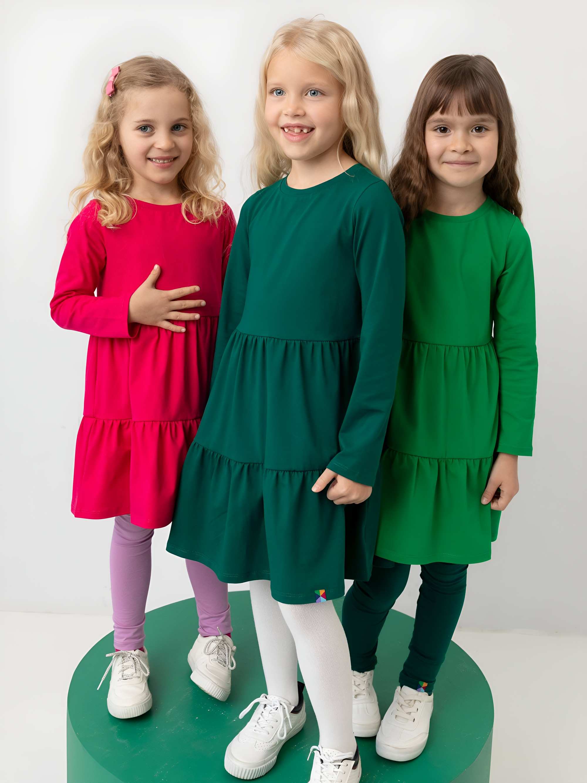 Zielona sukienka z falbankami