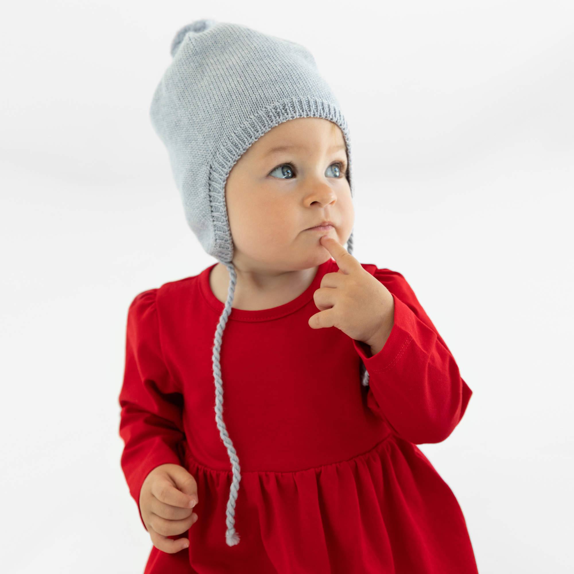 Szara czapka z wełny merino