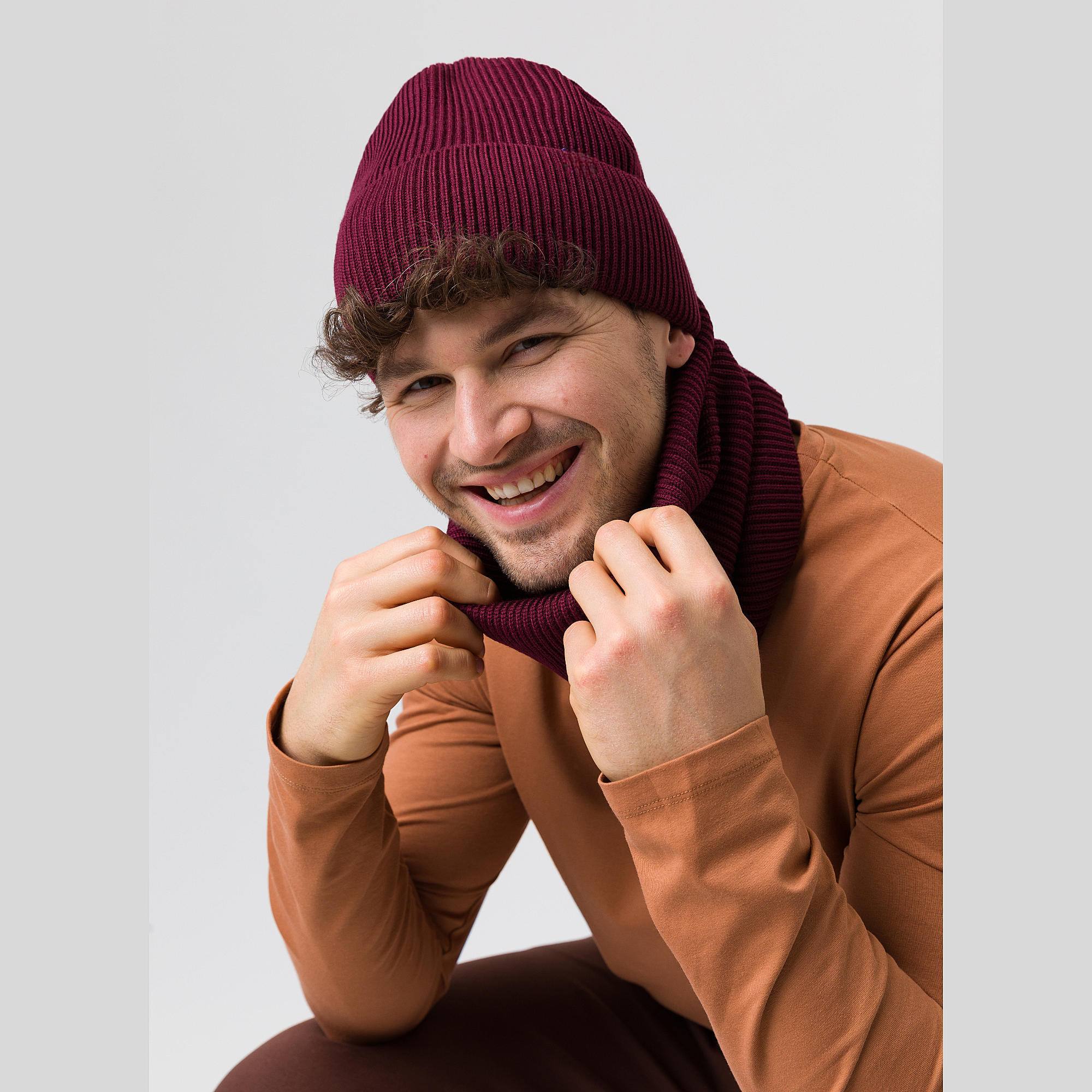 Bordowy komin z wełny merino