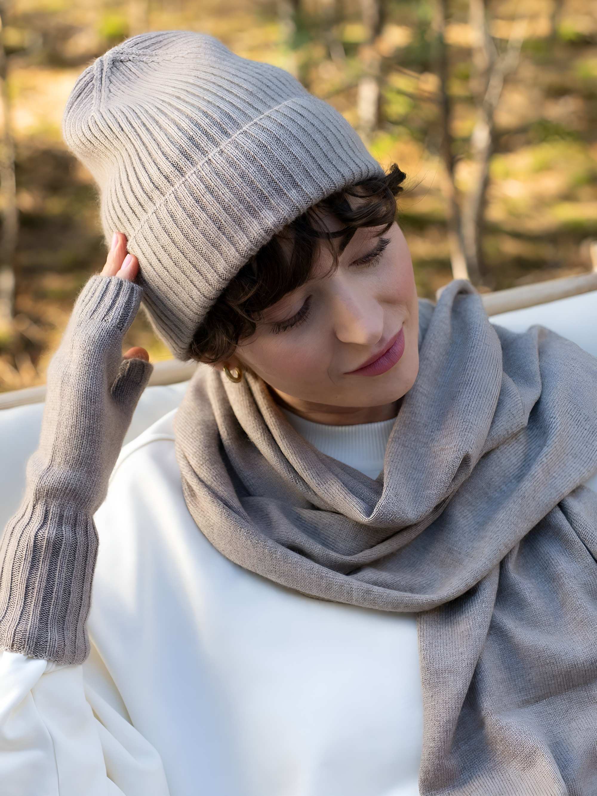 Light brown cashmere wool hat with cashmere